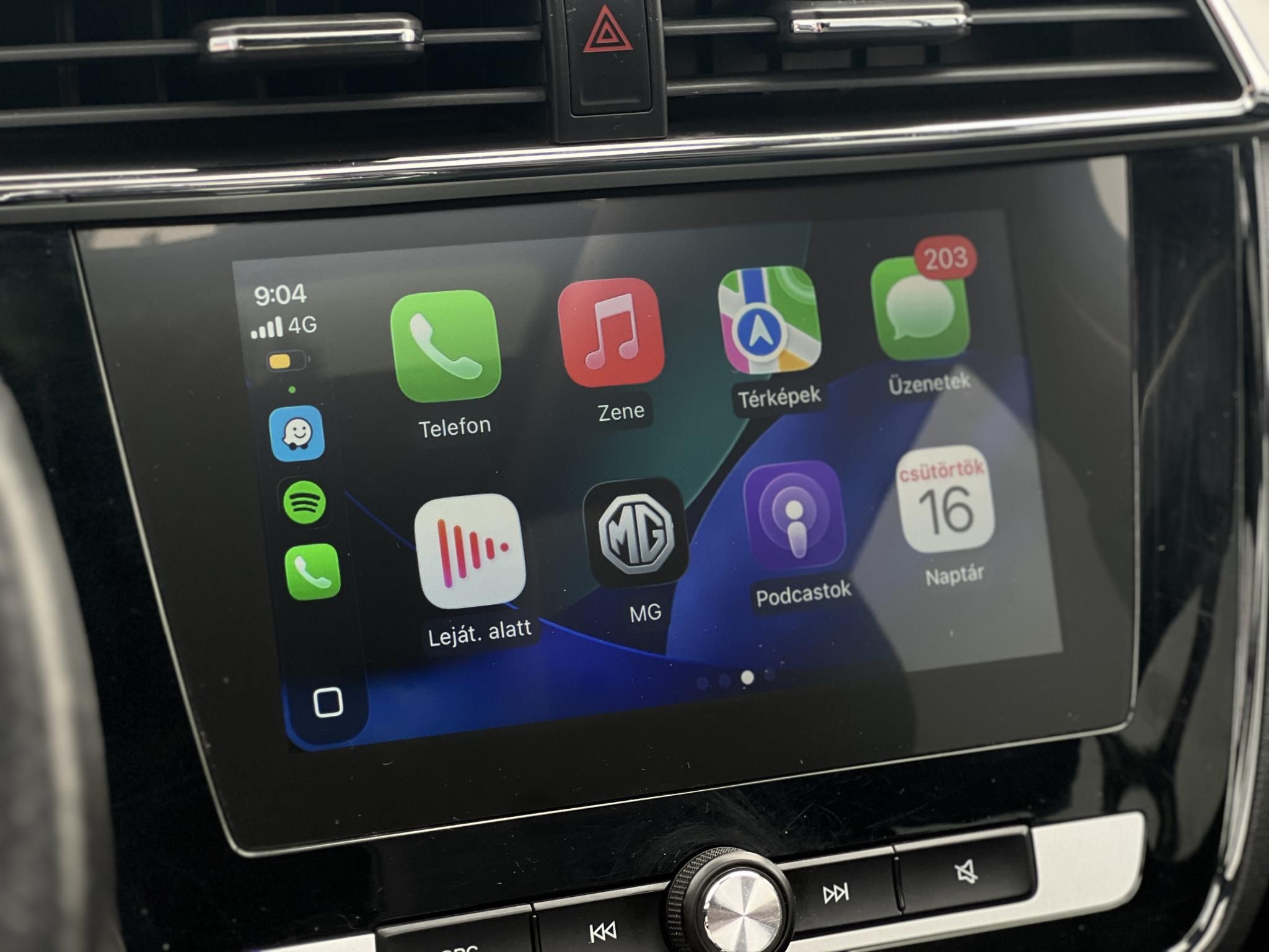 MG ZS EV Luxury. 68e km. végig vezetett márkaszerviz. Carplay. panorámatető