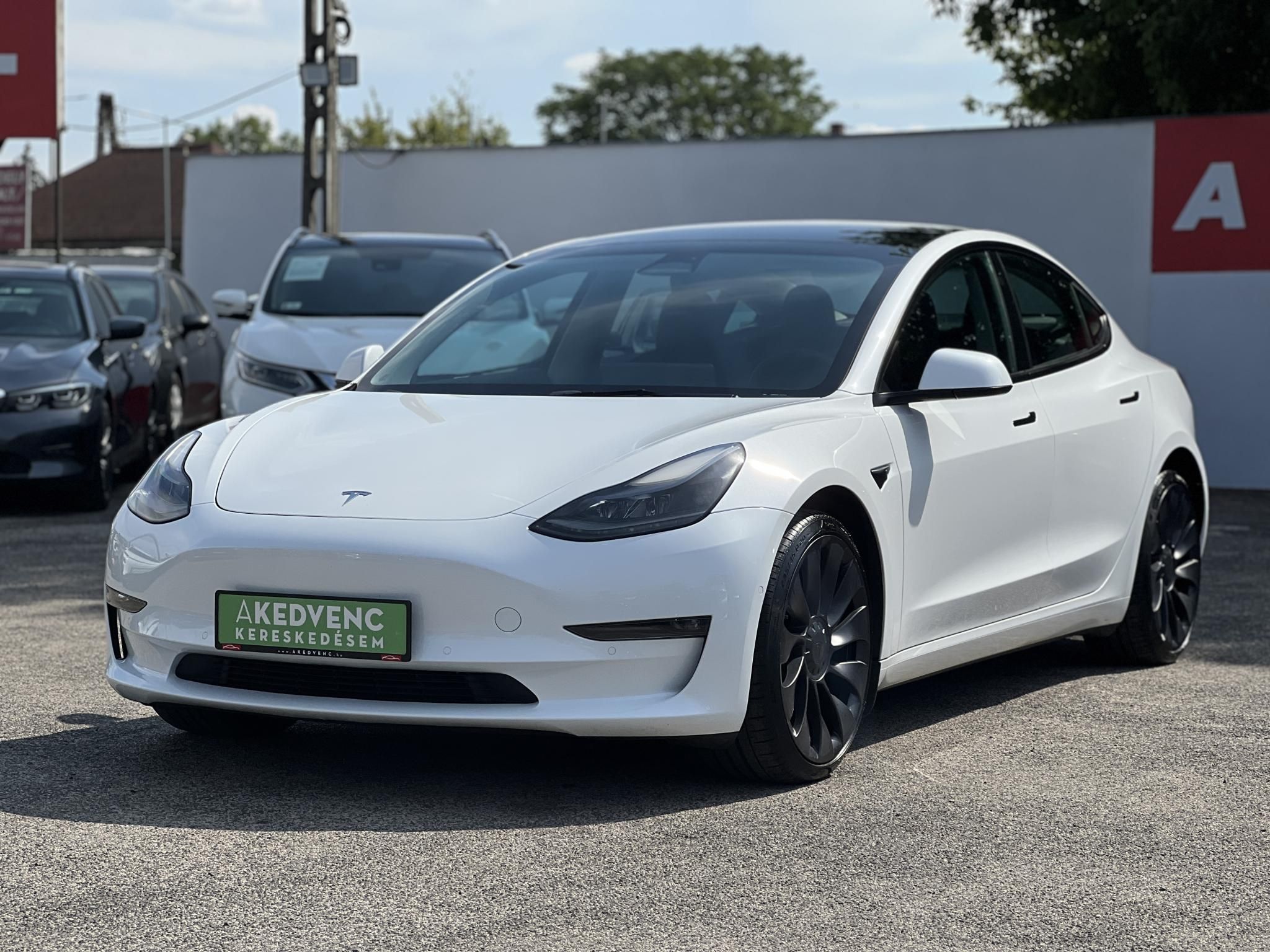 TESLA MODEL 3 Performance AWD (Automata) 76e km. AMD Ryzen. mátrix LED. hőszivattyú. garanciális. megkímélt állapot!