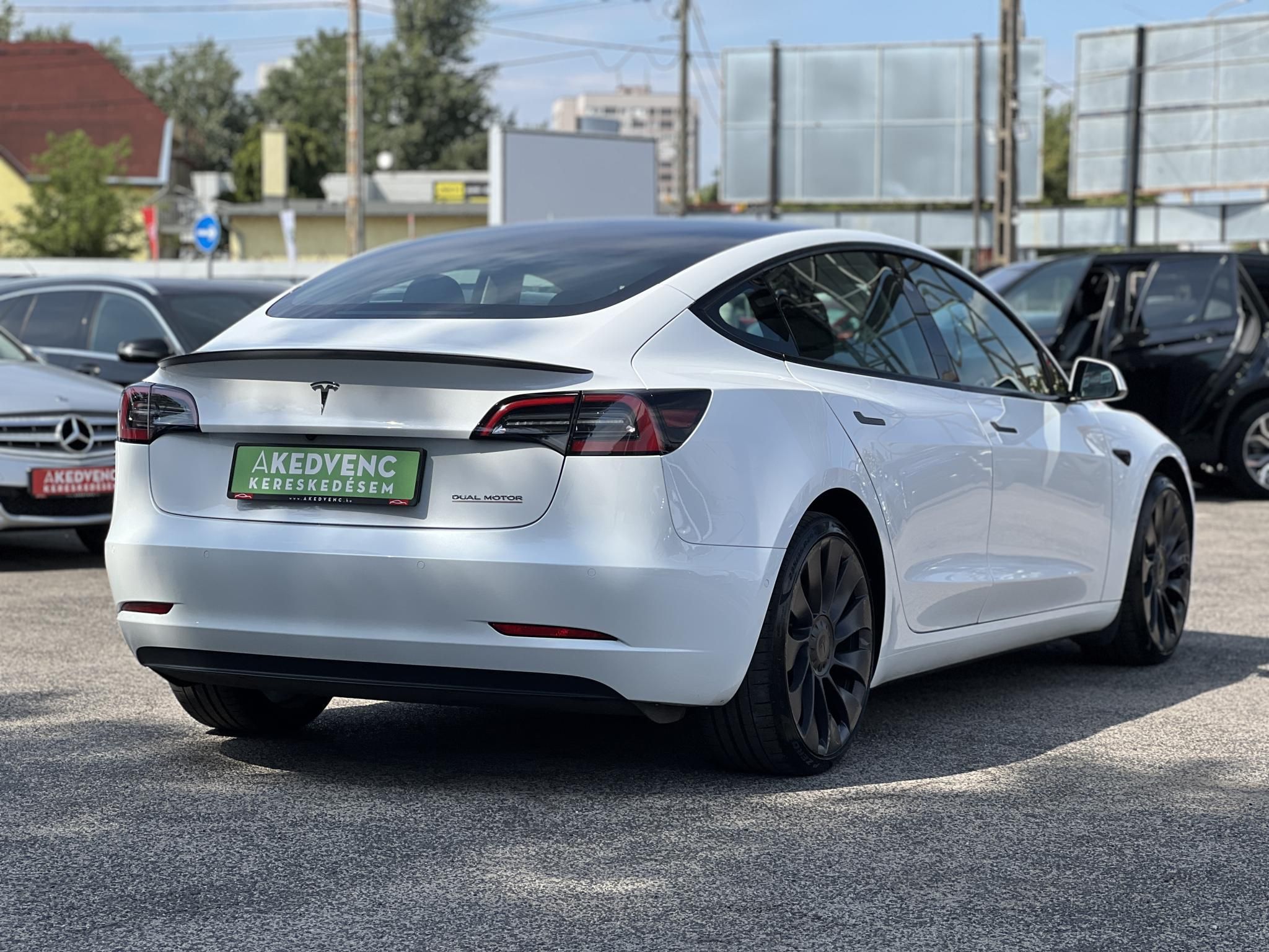 TESLA MODEL 3 Performance AWD (Automata) 76e km. AMD Ryzen. mátrix LED. hőszivattyú. garanciális. megkímélt állapot!