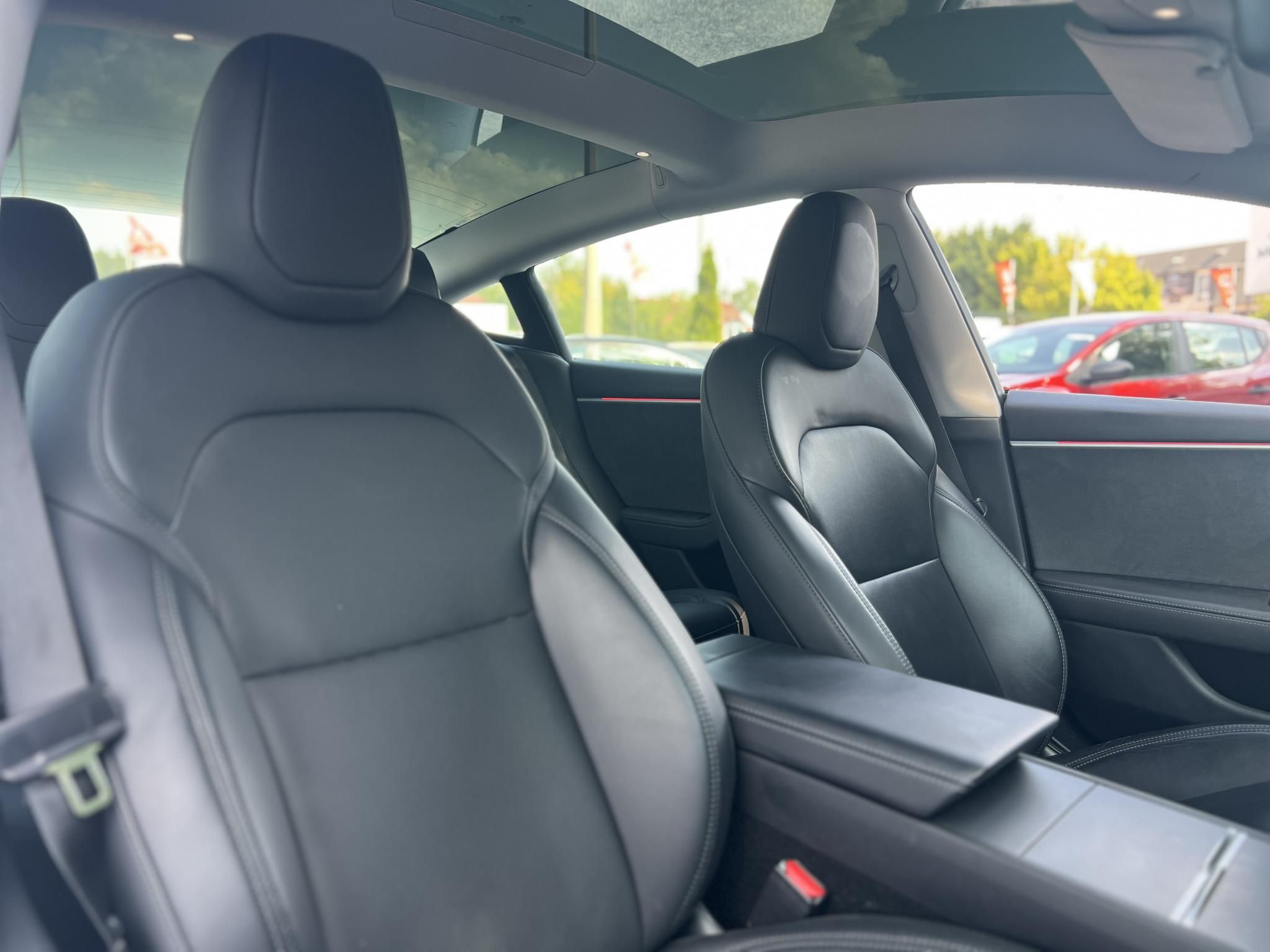 TESLA MODEL 3 Long Range AWD (Automata) HIGHLAND 67e km. AMD Ryzen. mátrix LED. ülésszellőztetés. 2032-ig garanciális!