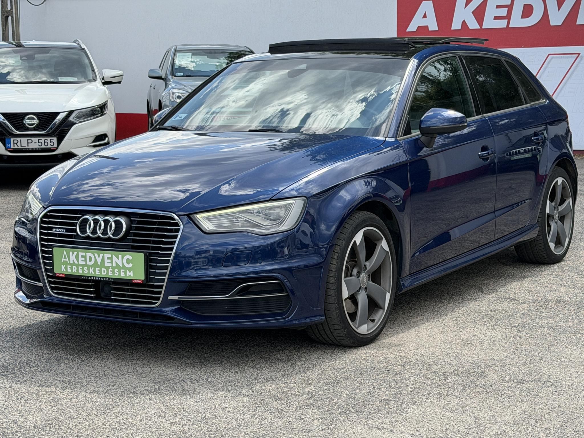 AUDI A3 Sportback 1.4 TFSI Ambiente S-tronic e-tron bang and olufsen. panoráma tető. 30km elektromos hatótáv. vezérlés cserélve!