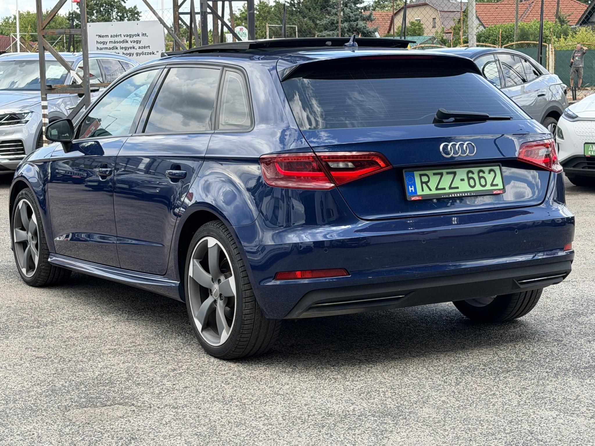 AUDI A3 Sportback 1.4 TFSI Ambiente S-tronic e-tron bang and olufsen. panoráma tető. 30km elektromos hatótáv. vezérlés cserélve!