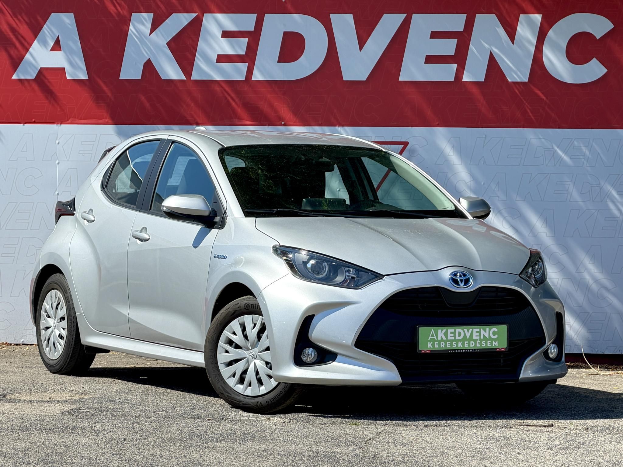 TOYOTA YARIS 1.5 Hybrid Comfort Tech e-CVT 103e km. ülésfűtés. kormányfűtés. kamera. sávtartó. digitklíma