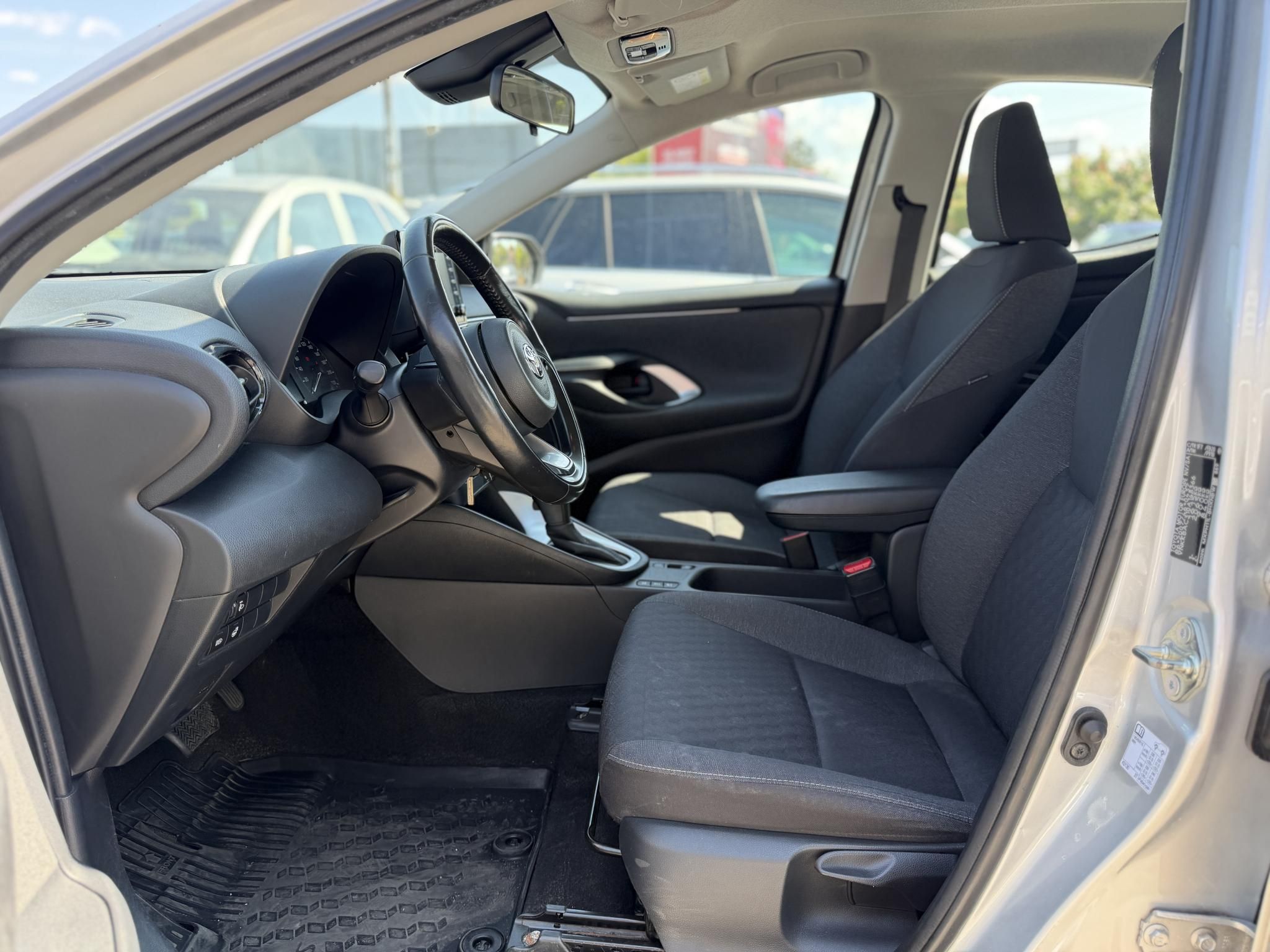 TOYOTA YARIS 1.5 Hybrid Comfort Tech e-CVT 103e km. ülésfűtés. kormányfűtés. kamera. sávtartó. digitklíma