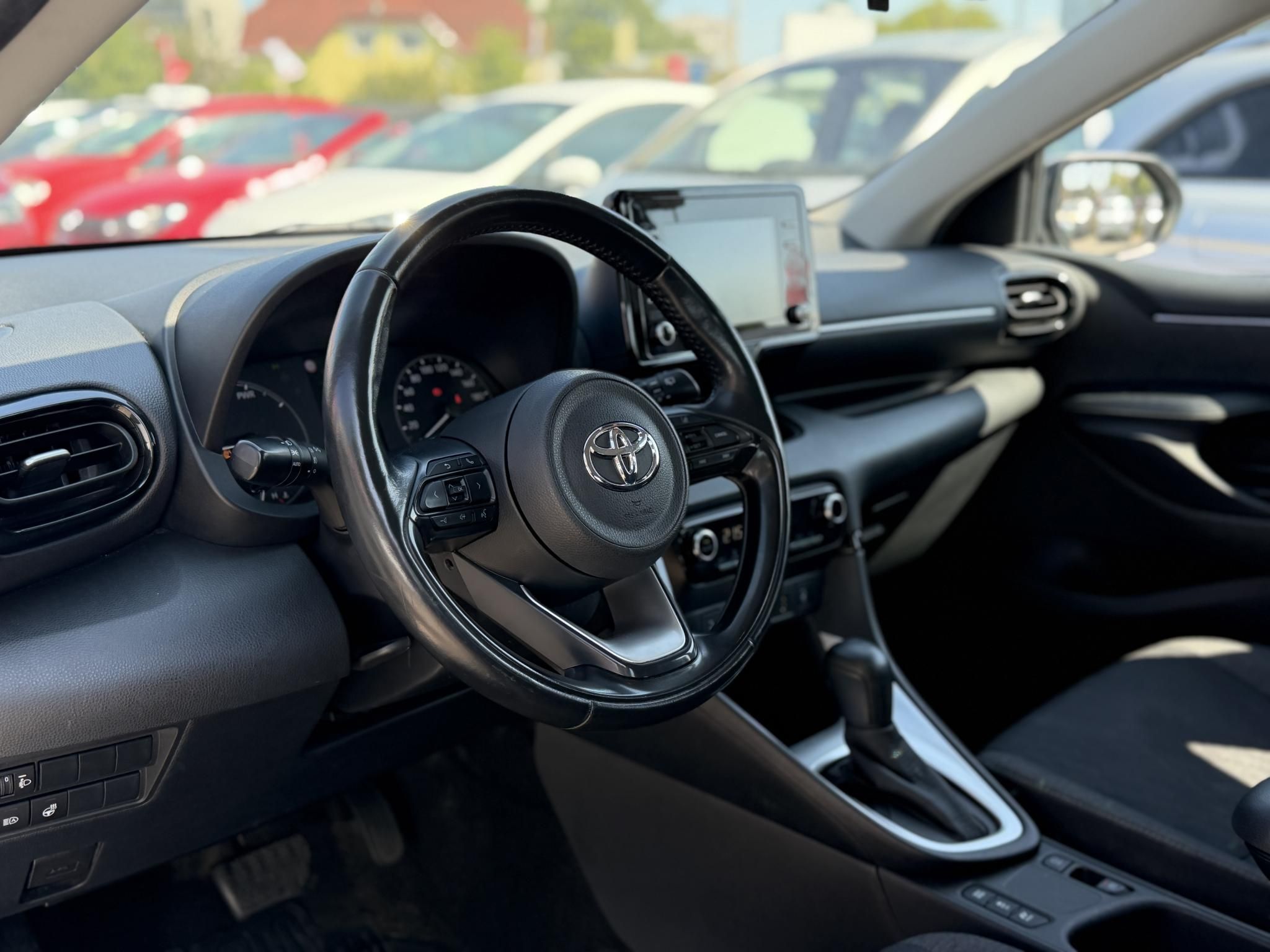 TOYOTA YARIS 1.5 Hybrid Comfort Tech e-CVT 103e km. ülésfűtés. kormányfűtés. kamera. sávtartó. digitklíma