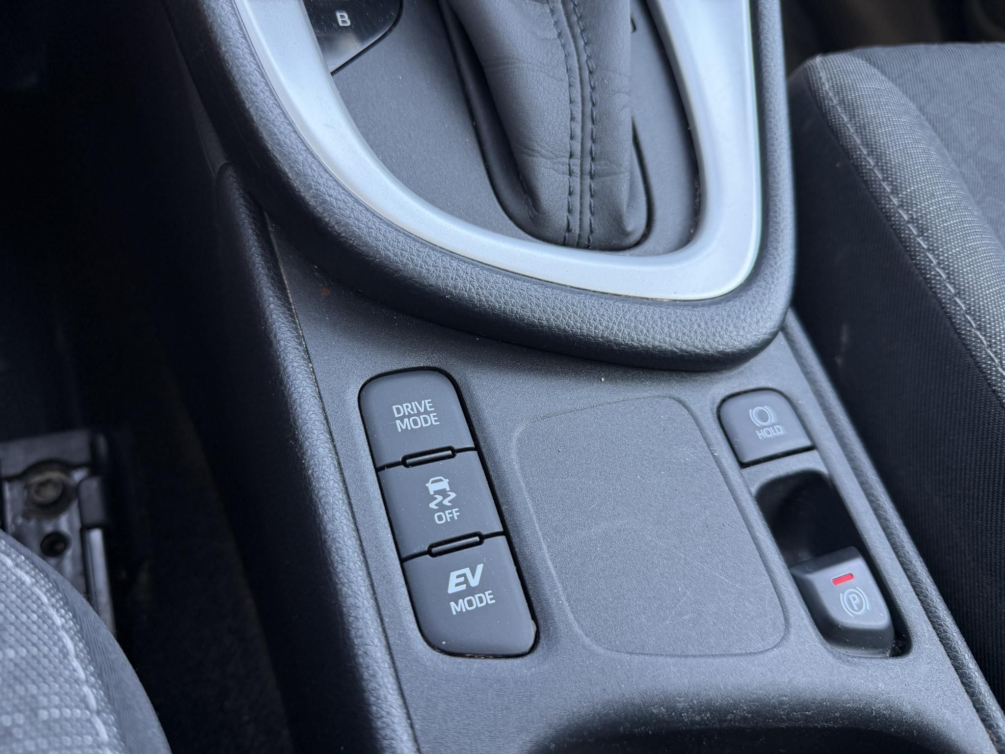 TOYOTA YARIS 1.5 Hybrid Comfort Tech e-CVT 103e km. ülésfűtés. kormányfűtés. kamera. sávtartó. digitklíma
