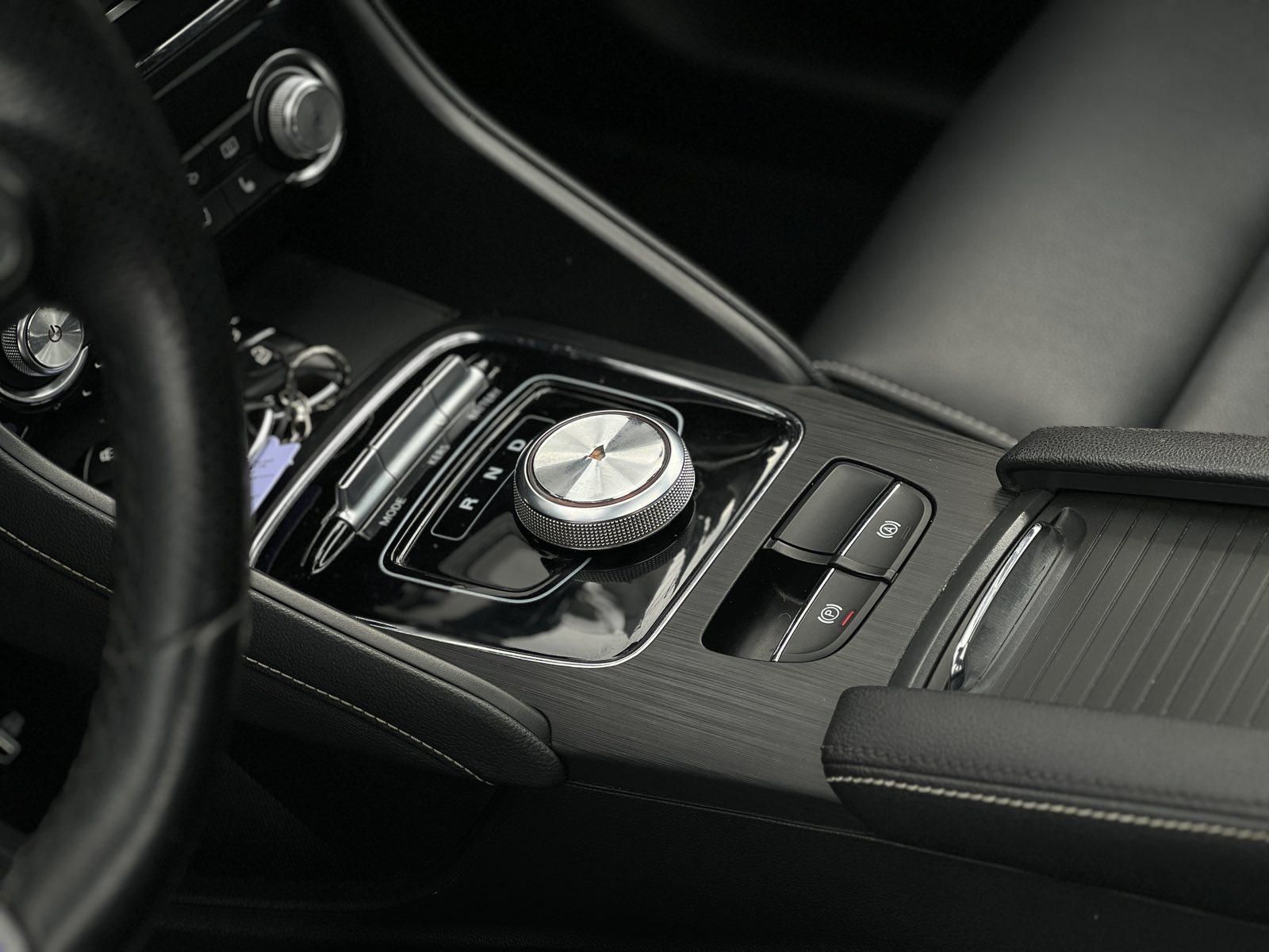 MG ZS EV Luxury. 68e km. végig vezetett márkaszerviz. Carplay. panorámatető