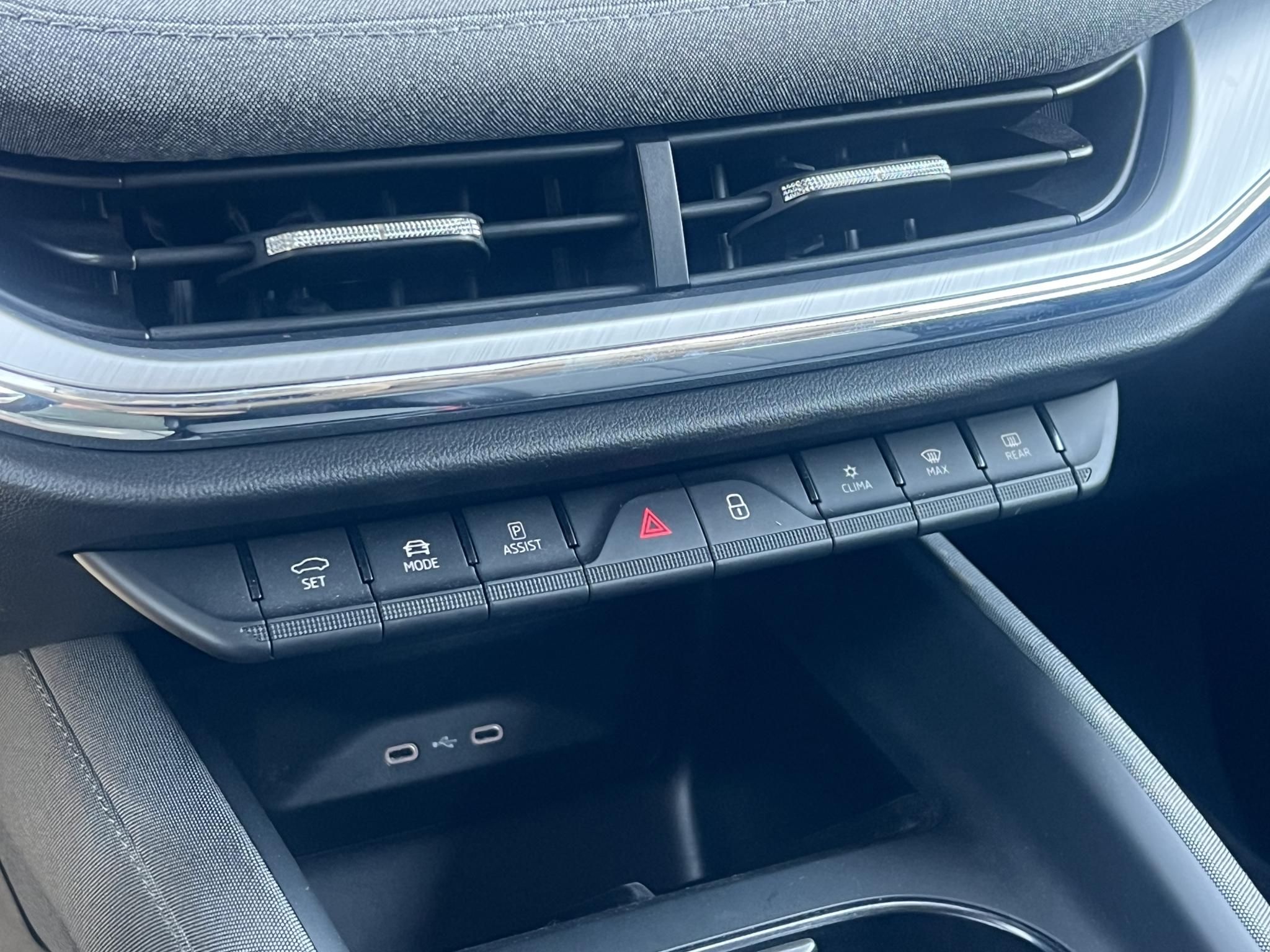 SKODA ENYAQ iV 60 Perfect Led fényszóró Navigáció Carplay Keyless Tolatókamera!