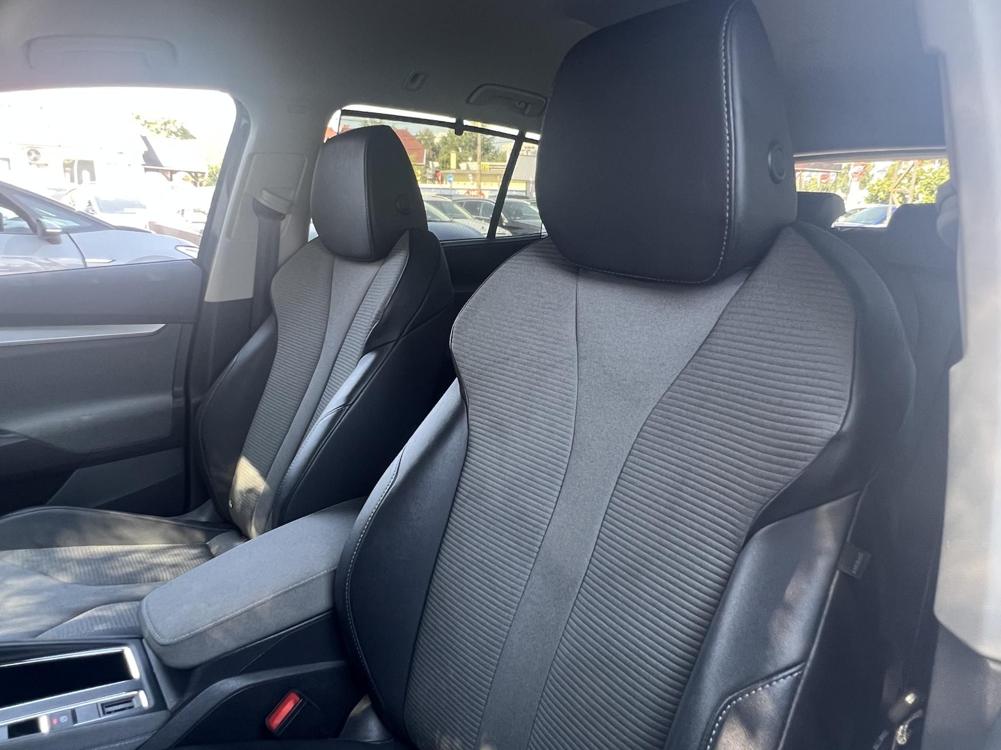 SKODA ENYAQ iV 60 Perfect Led fényszóró Navigáció Carplay Keyless Tolatókamera!