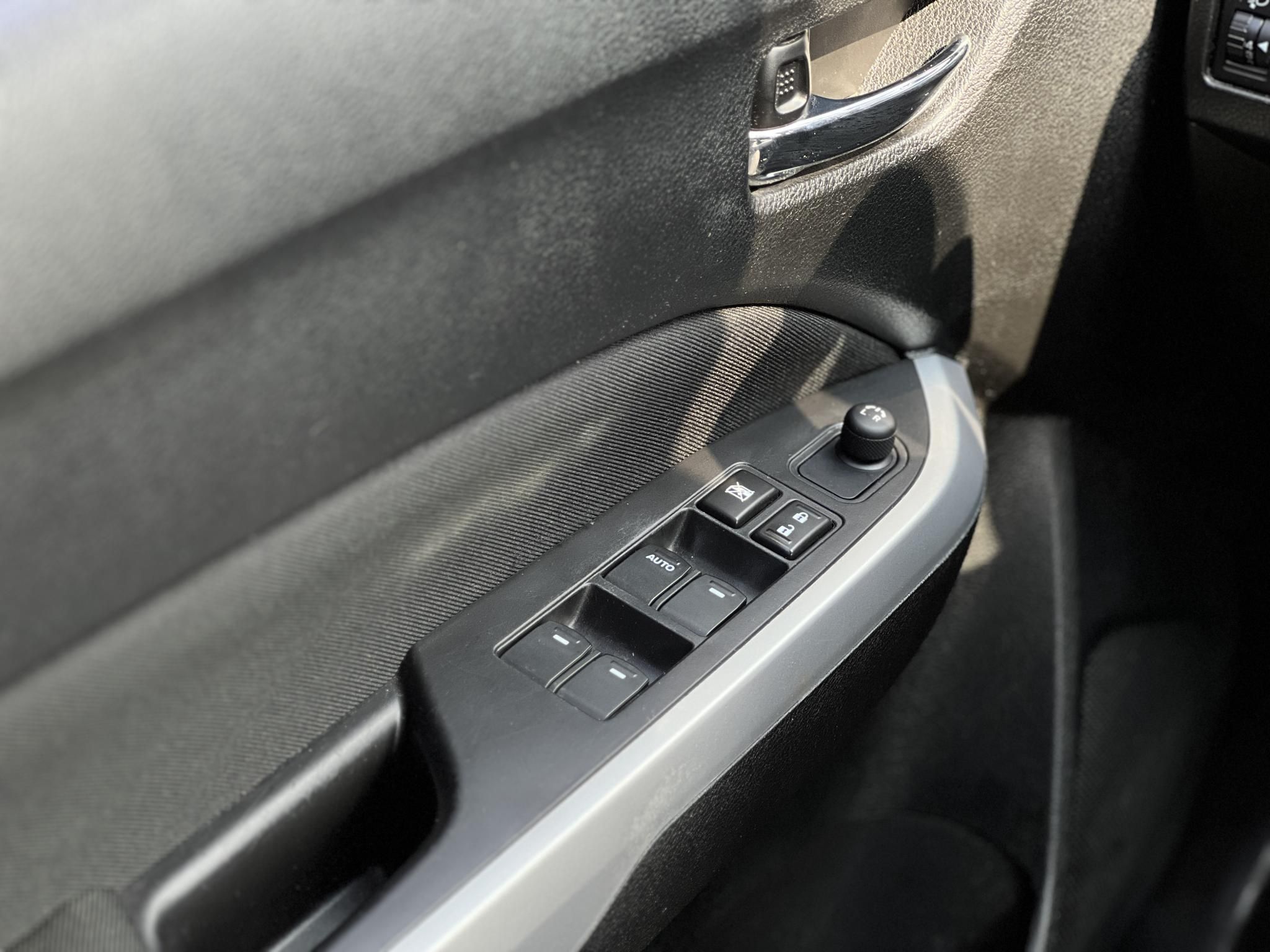SUZUKI VITARA 1.6 GL+ 75e km. Magyarországi. Gyári fényezés. Végig márkaszervizelt!