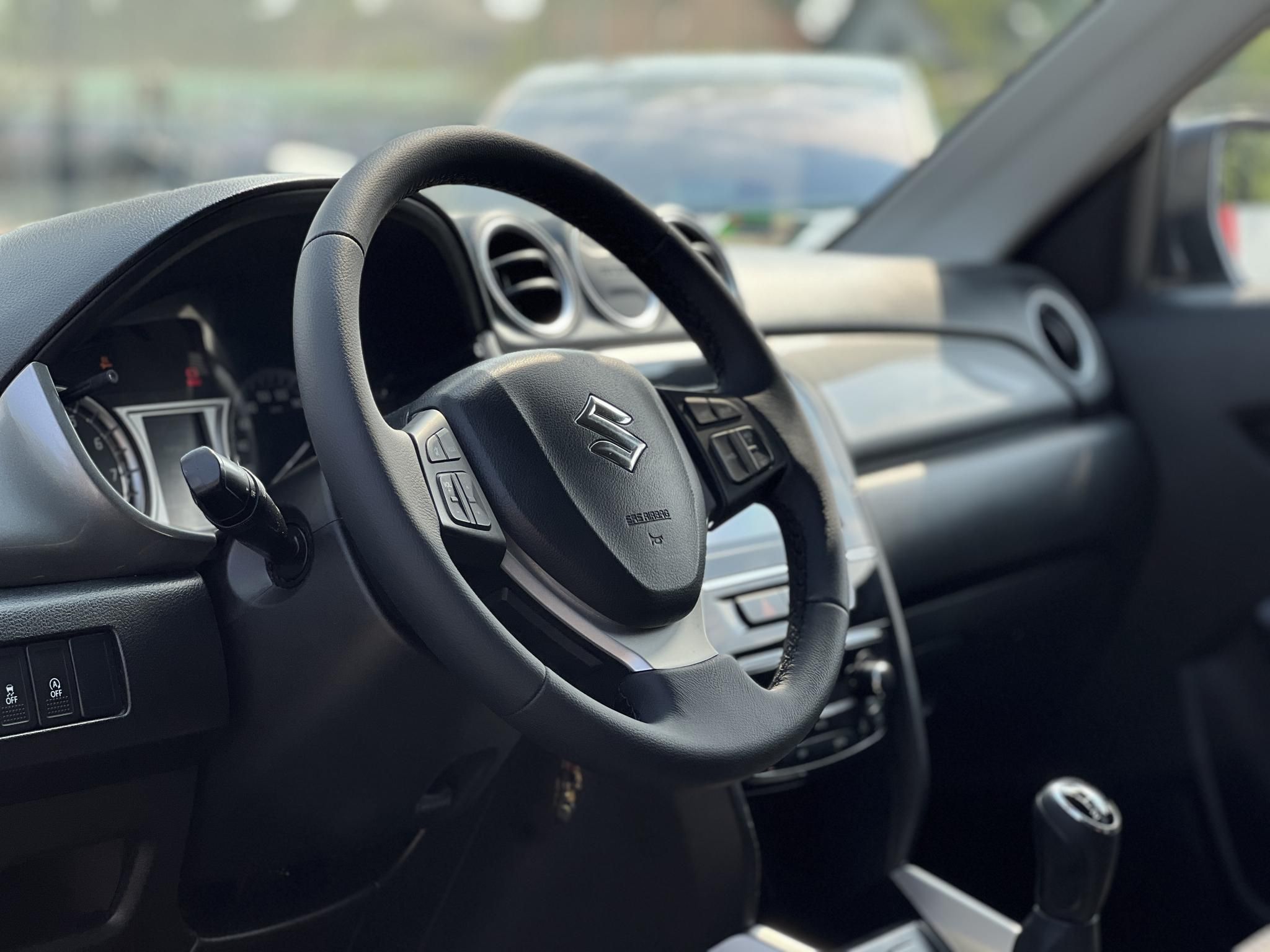 SUZUKI VITARA 1.6 GL+ 75e km. Magyarországi. Gyári fényezés. Végig márkaszervizelt!