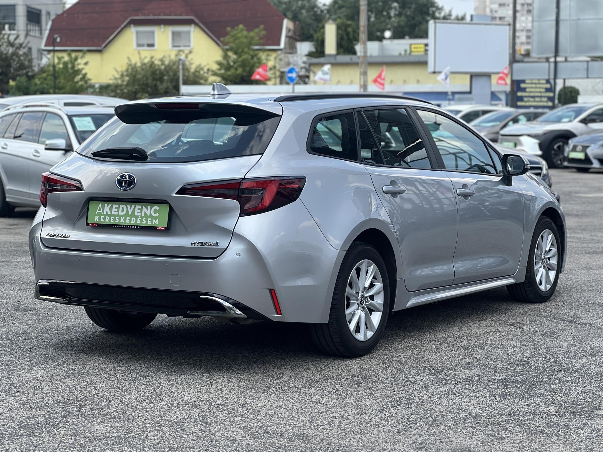 TOYOTA COROLLA Touring Sports 1.8 Hybrid Comfort Style Tech e-CVT