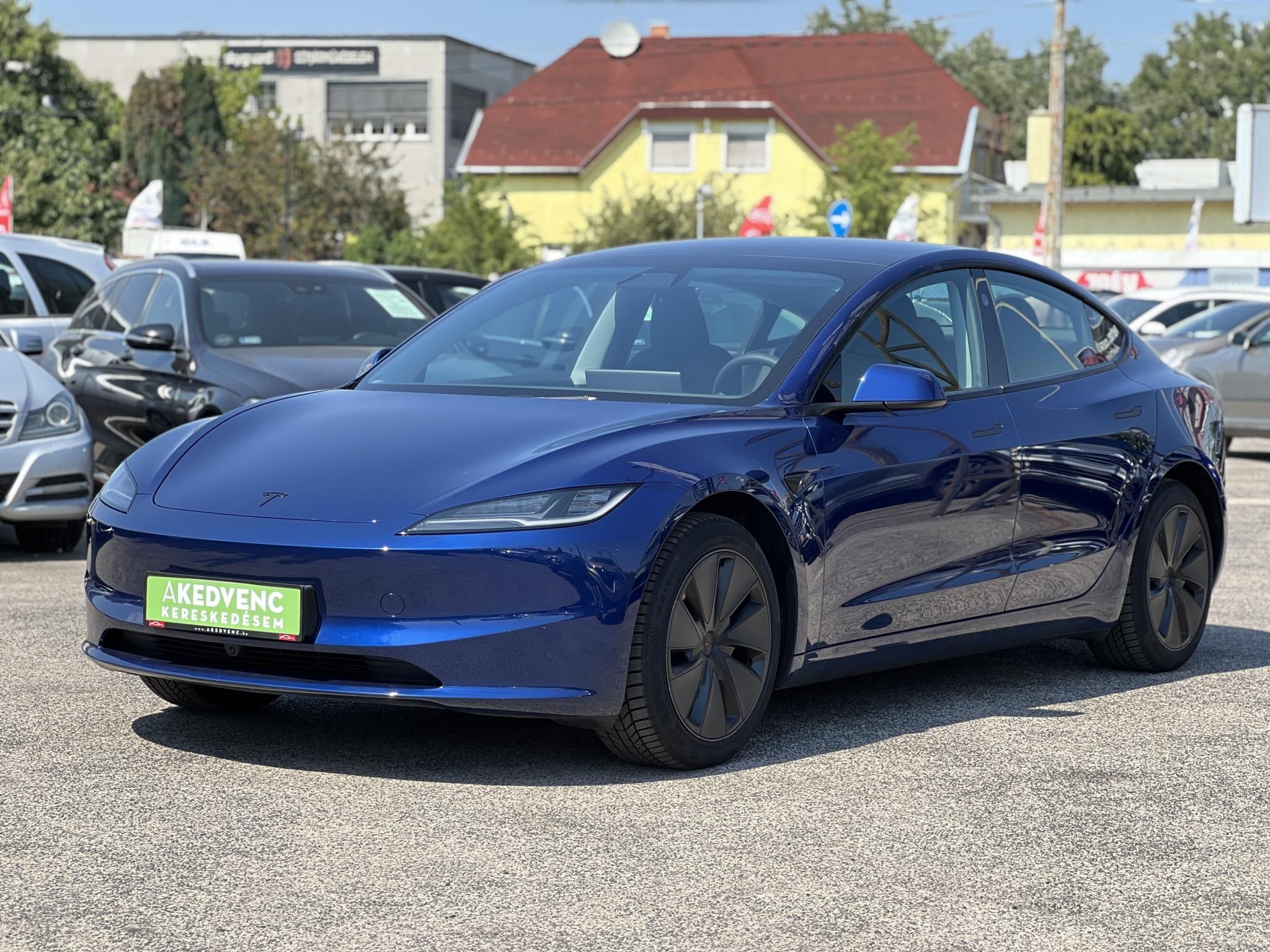 TESLA MODEL 3 RWD Premium (Automata) 27e km Ryzen mátrix LED Garanciális!