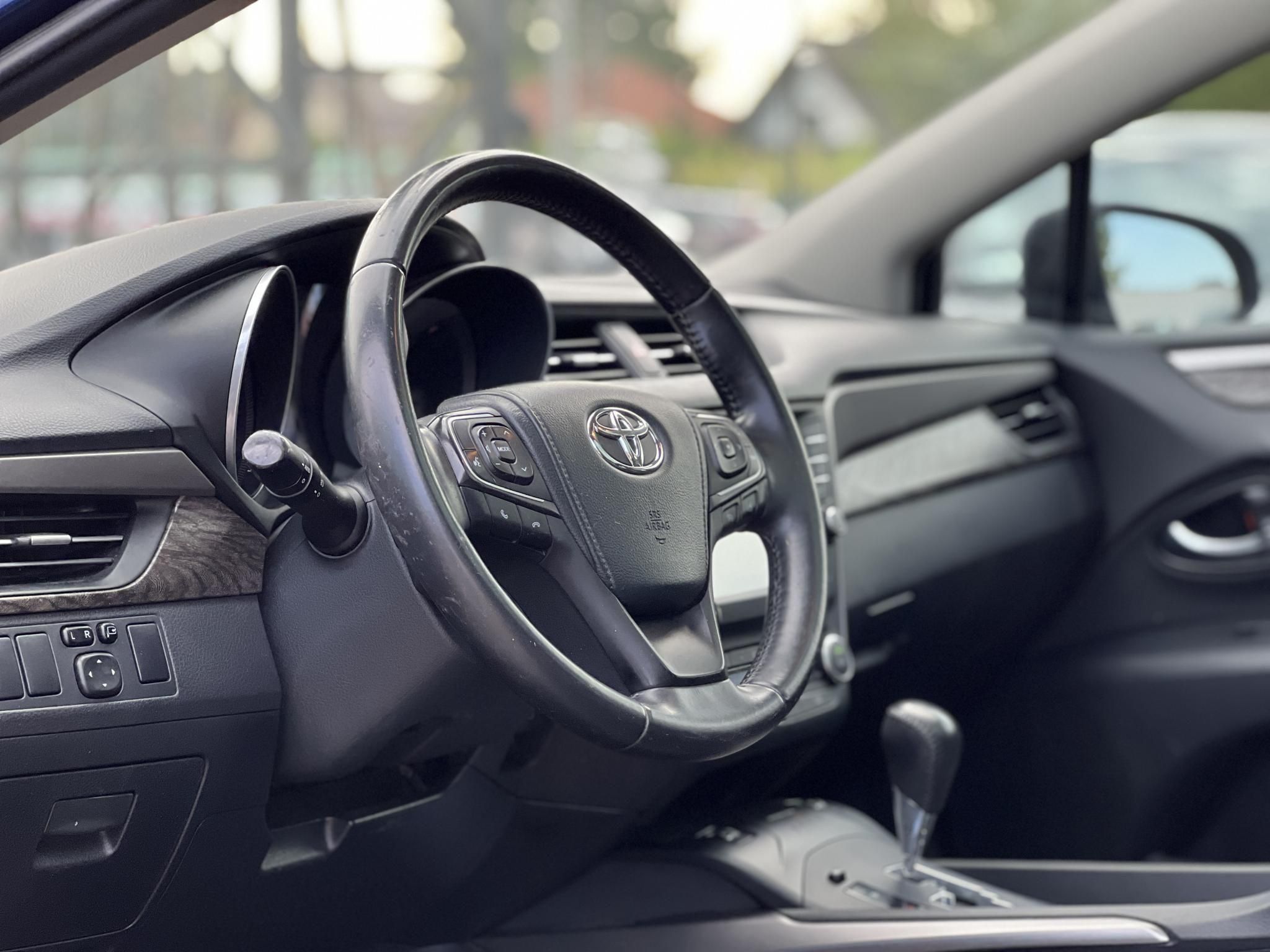 TOYOTA AVENSIS Touring Sports 2.0 Executive CVT Magyarországi. Gyári fényezés. Végig vezetett szervizkönyv!