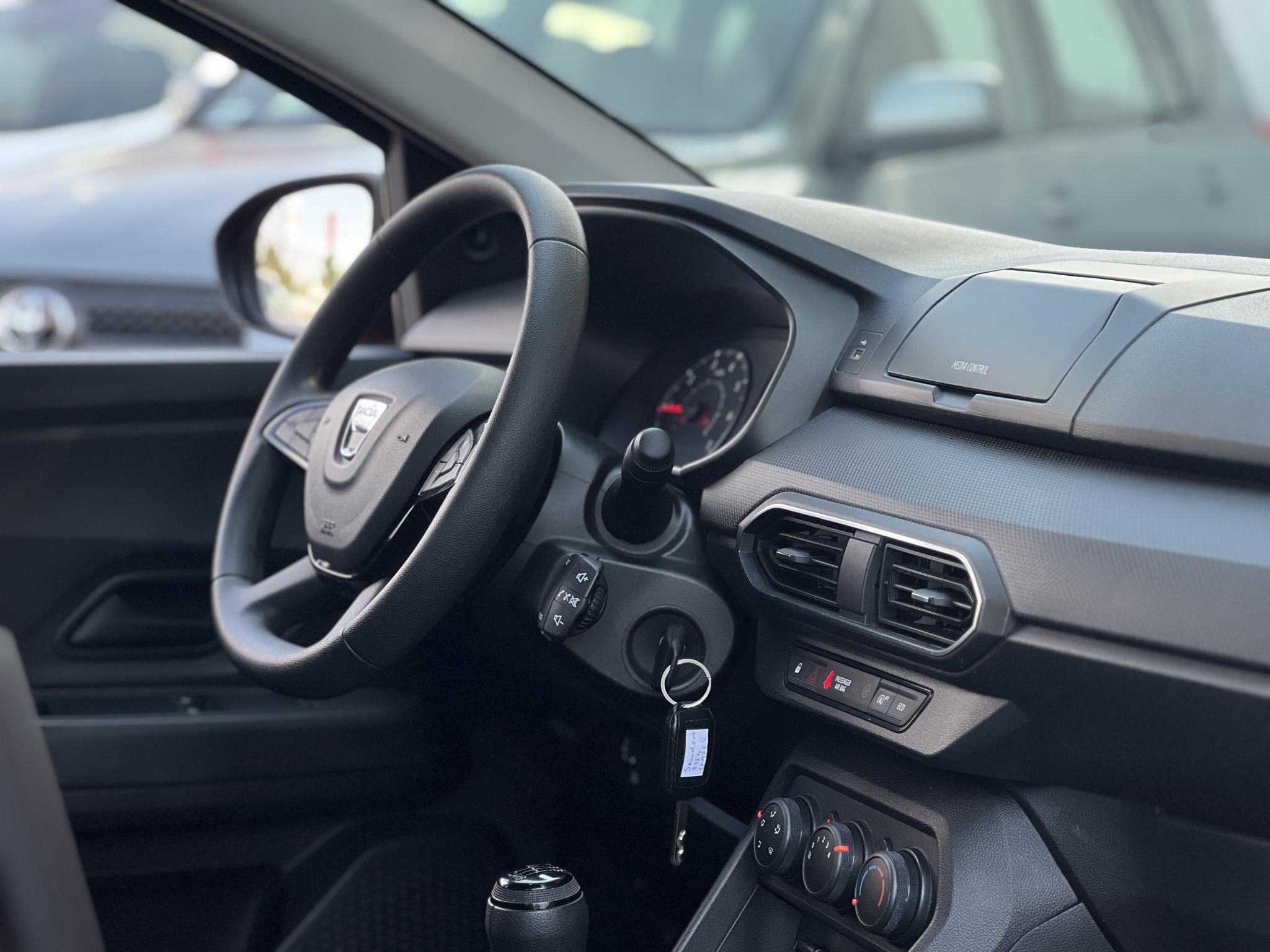 DACIA SANDERO 1.0 TCe Essential Magyarországi. Gyári fényezés. Végig vezetett szervizkönyv!