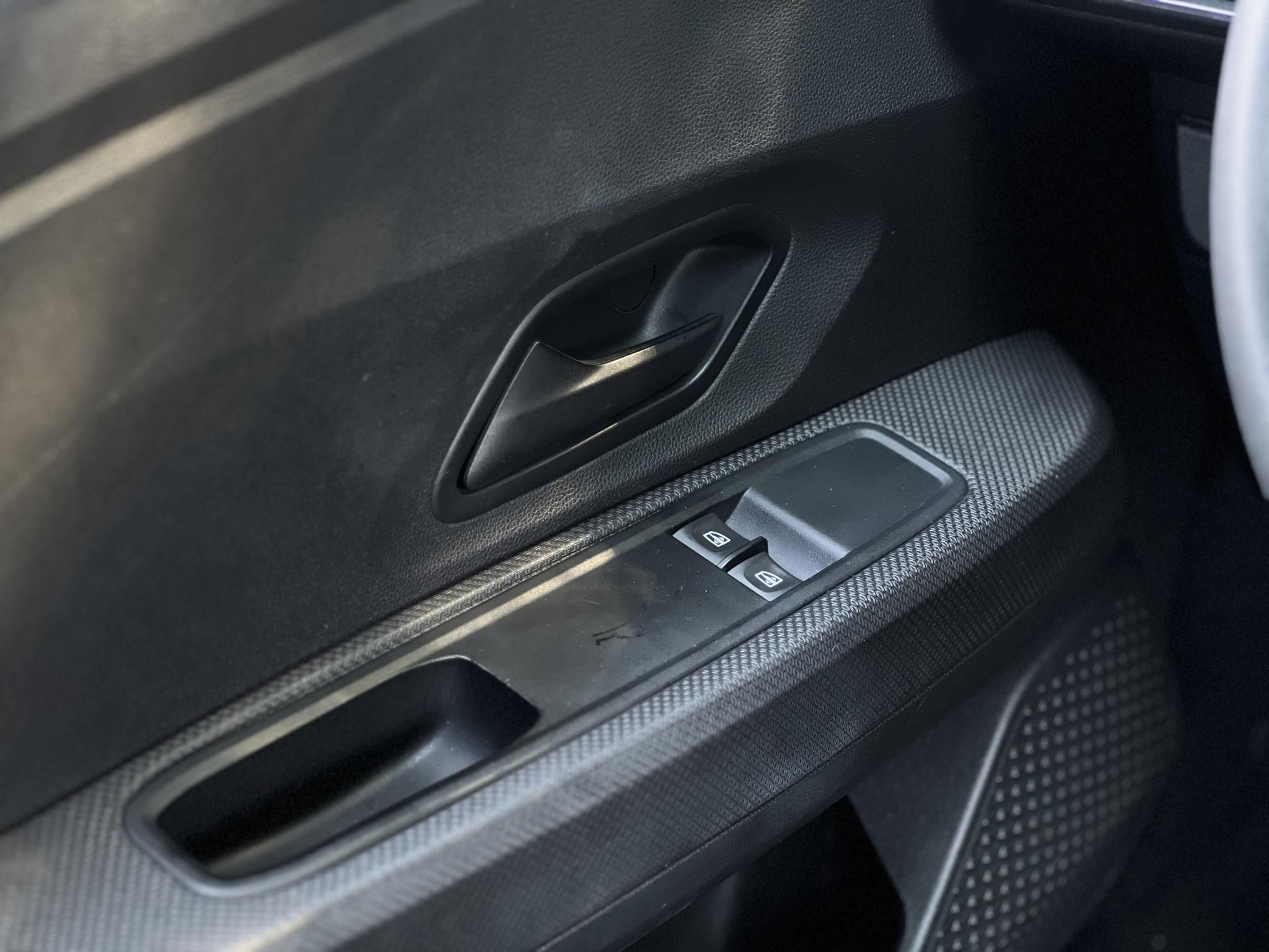 DACIA SANDERO 1.0 TCe Essential Magyarországi. Gyári fényezés. Végig vezetett szervizkönyv!