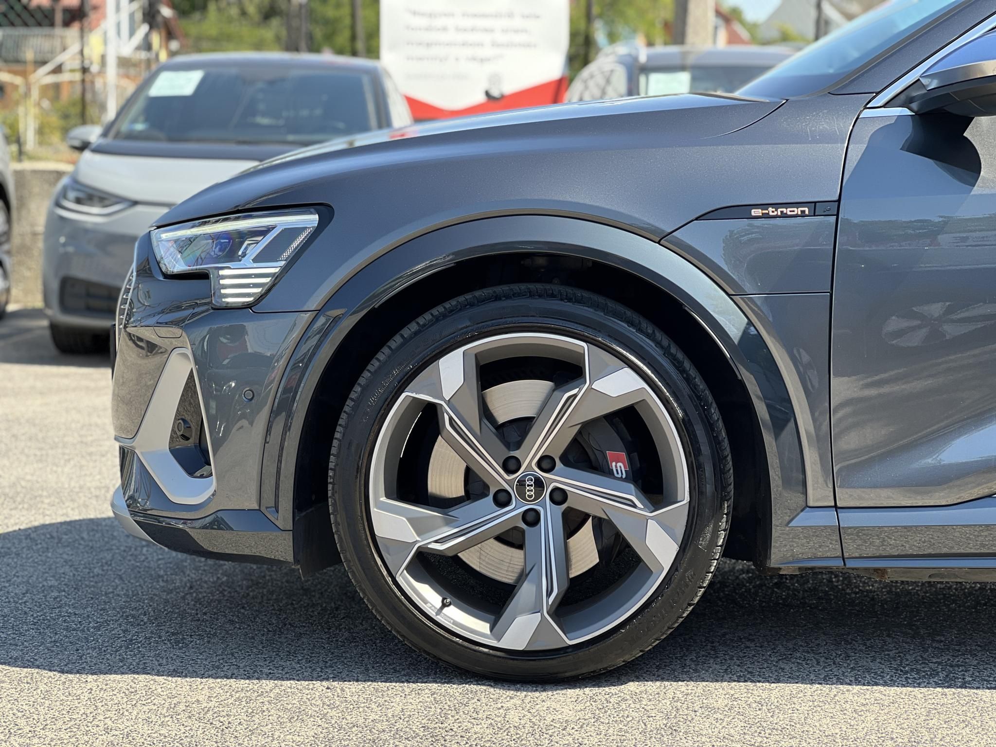 AUDI E-TRON Sportback 60 S quattro (Automata) 55e km. LED. panoráma tető. memória. CARPLAY. garanciális!