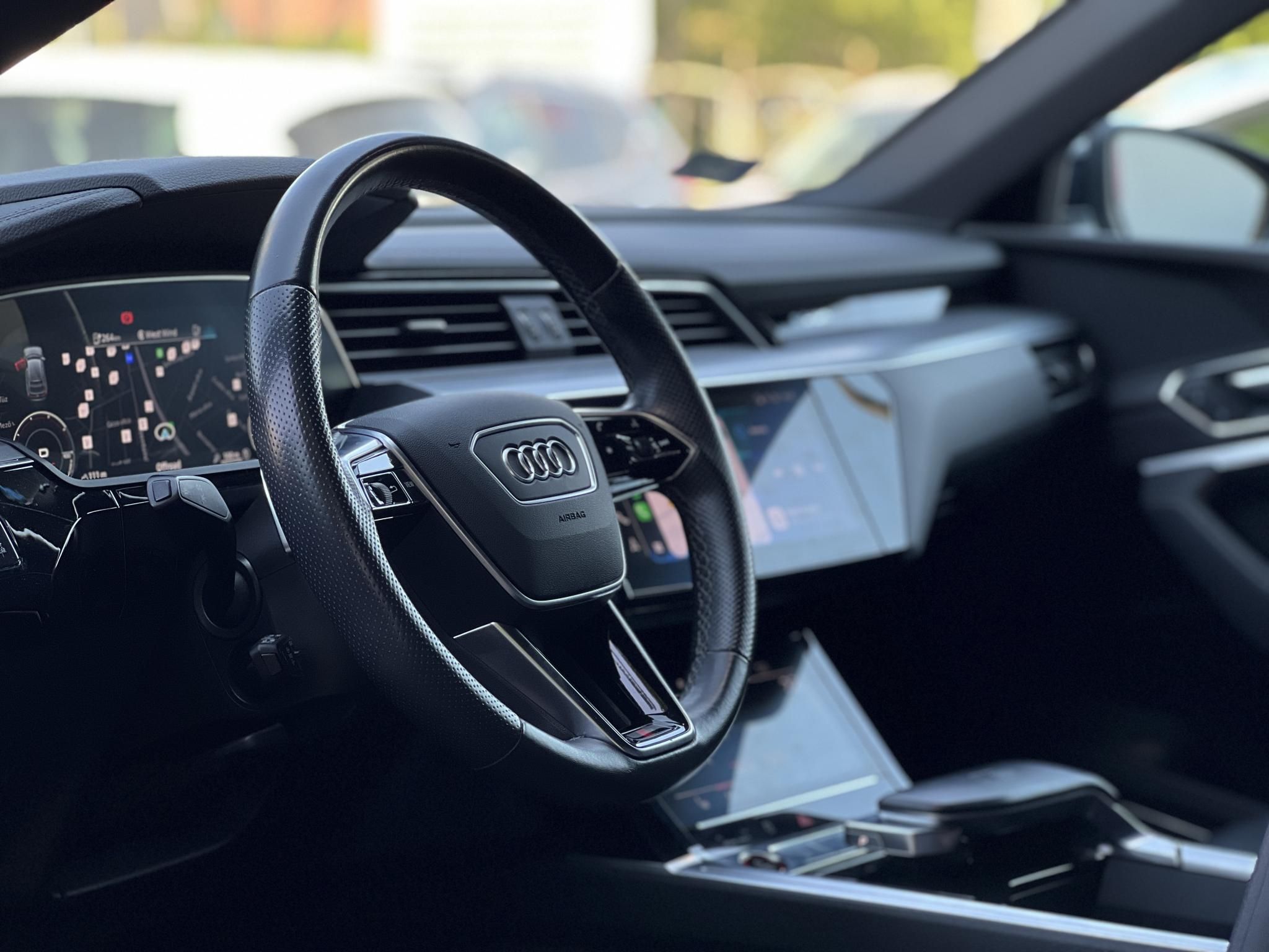 AUDI E-TRON Sportback 60 S quattro (Automata) 55e km. LED. panoráma tető. memória. CARPLAY. garanciális!