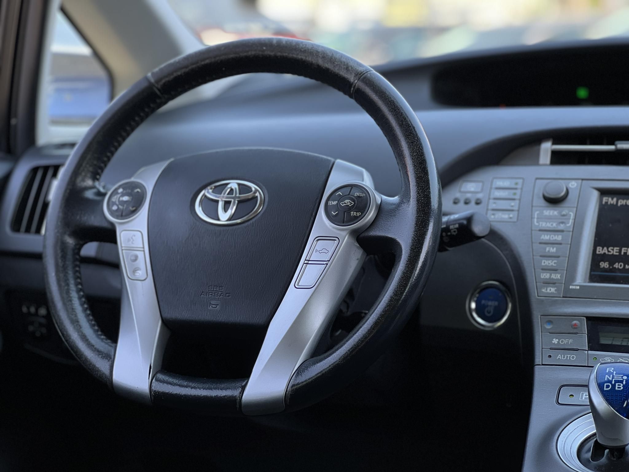 TOYOTA PRIUS PLUG-IN