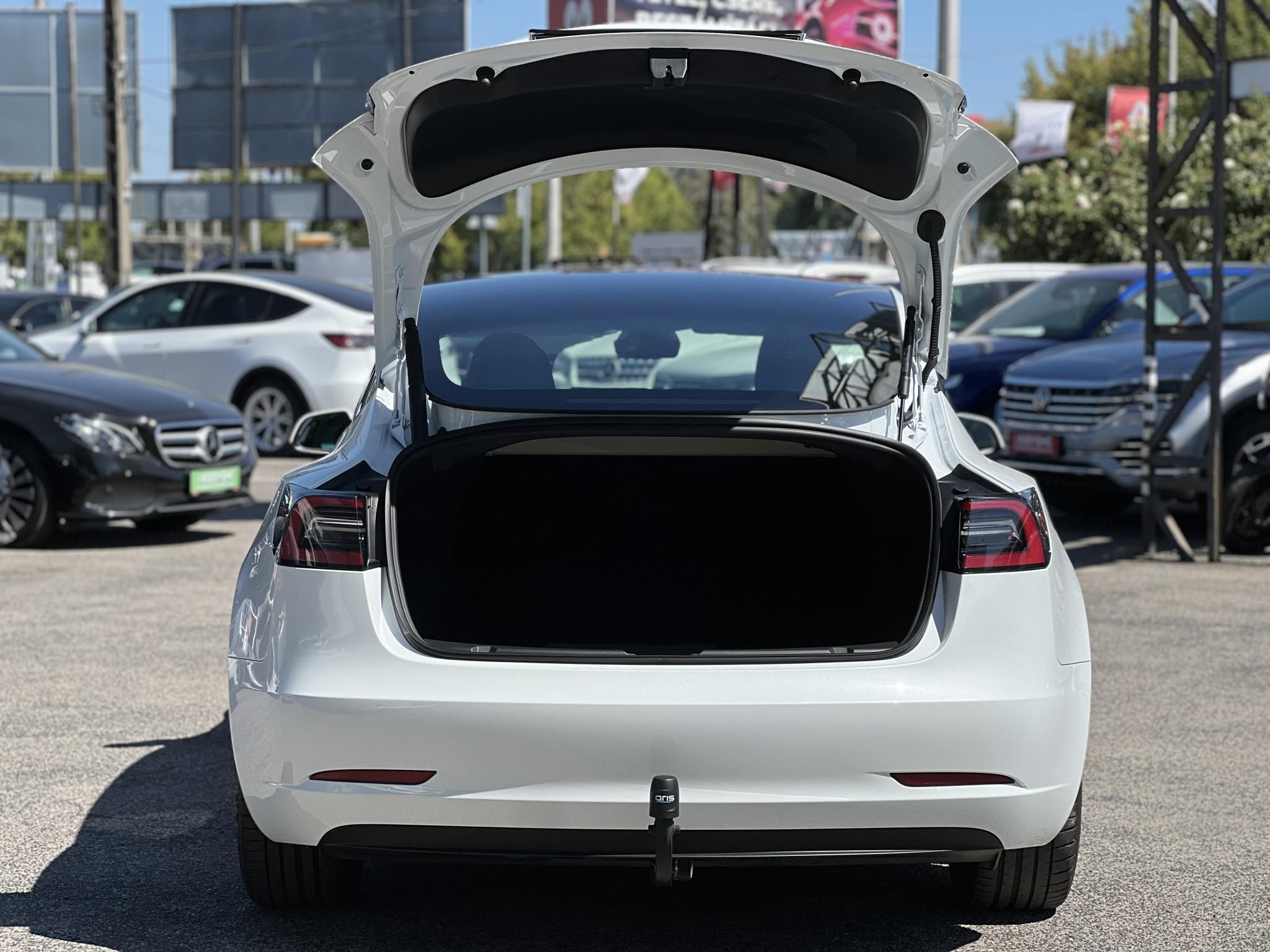 TESLA MODEL 3 RWD (Automata) Ryzen Hőszivattyú Mátrix LED. 63e km Magyar rendszámos Garanciális!