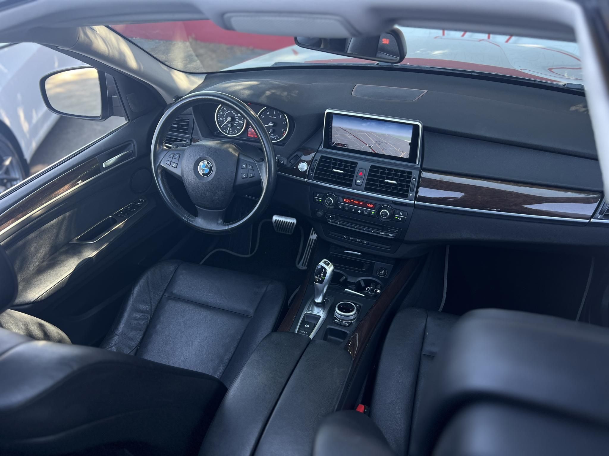 BMW X5 xDrive35i (Automata) Carplay Memóriás ülések Panoráma tető Téli-nyári felnigarnitúrával