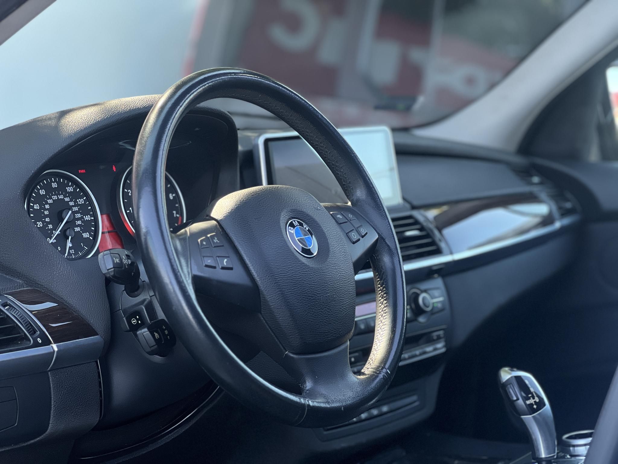 BMW X5 xDrive35i (Automata) Carplay Memóriás ülések Panoráma tető Téli-nyári felnigarnitúrával