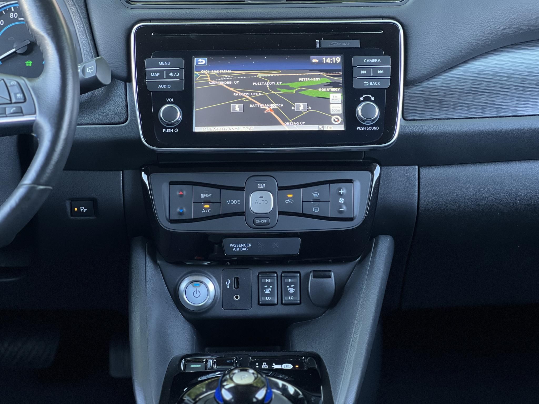 NISSAN LEAF N-Connecta 40kWh (Automata)