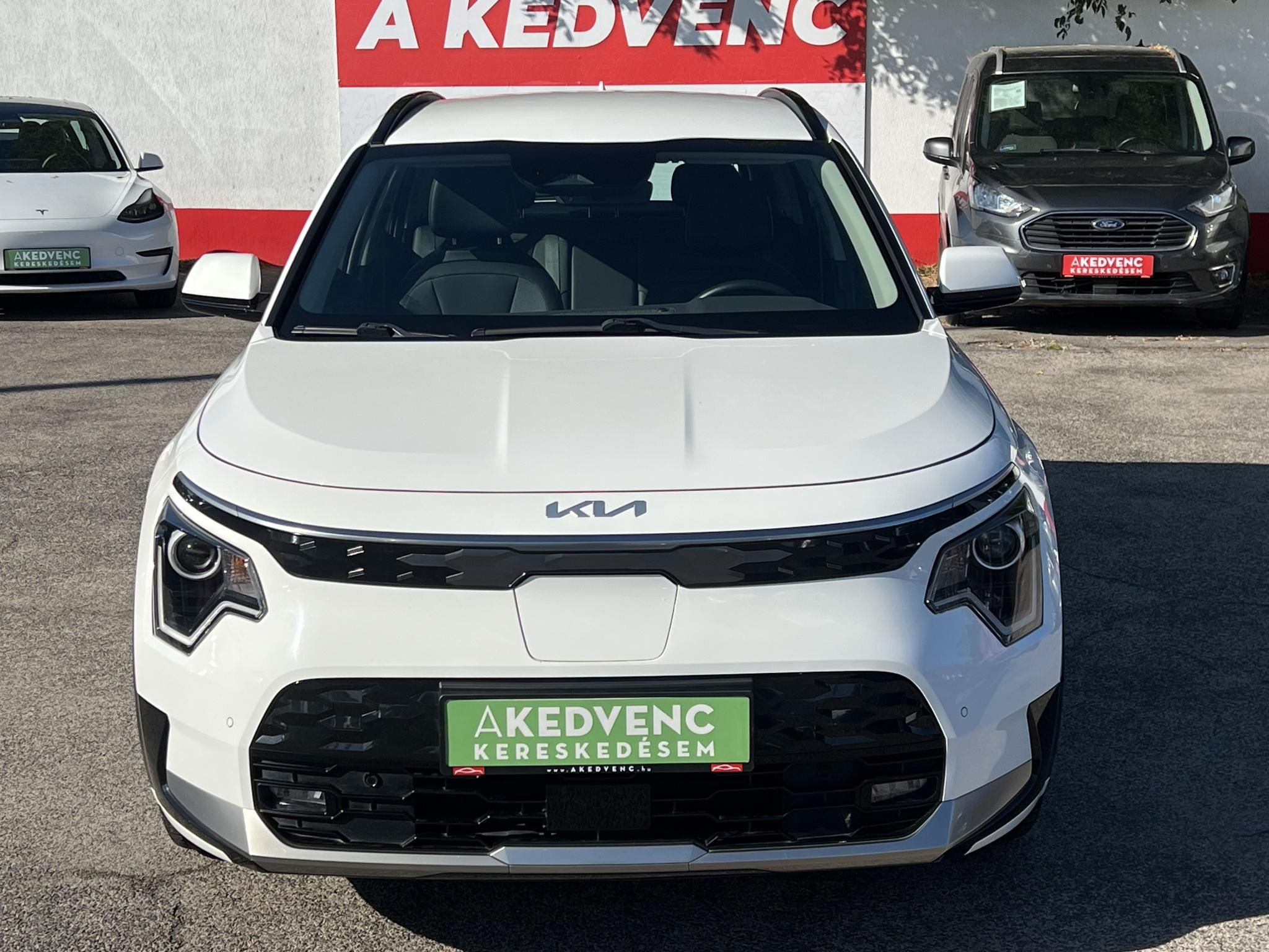 KIA NIRO e-Niro 64kWh Gold Carplay. Tolatókamera. Virtual cockpit. Végig márkaszervizelt!