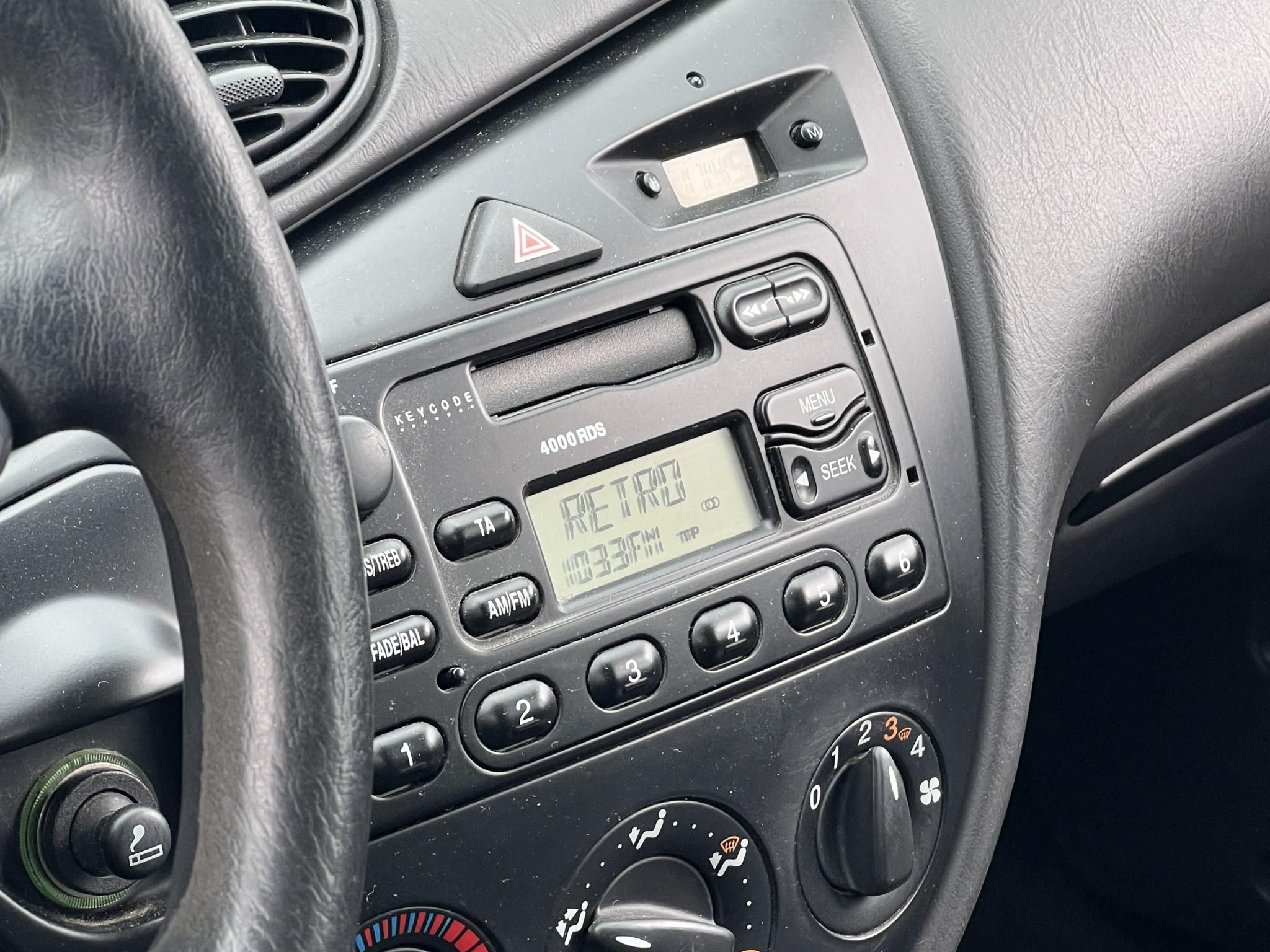 FORD FOCUS 1.4 Comfort Magyarország 116e km Friss vizsga Klíma!