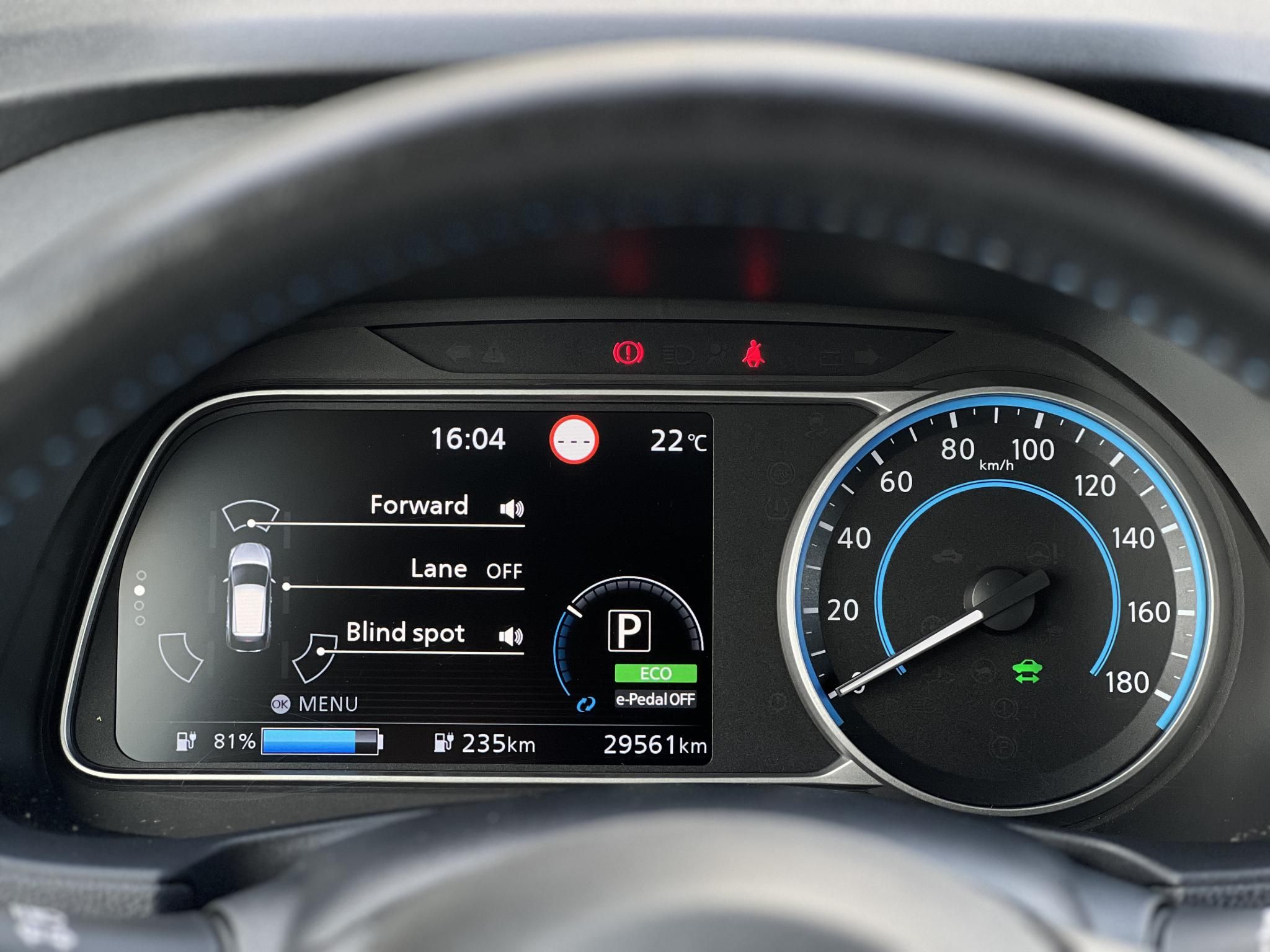 NISSAN LEAF Acenta 40kWh (Automata) 29e km. keyless. 360 kamera. első-hátsó ülésfűtés. téli-nyári kerék szett!