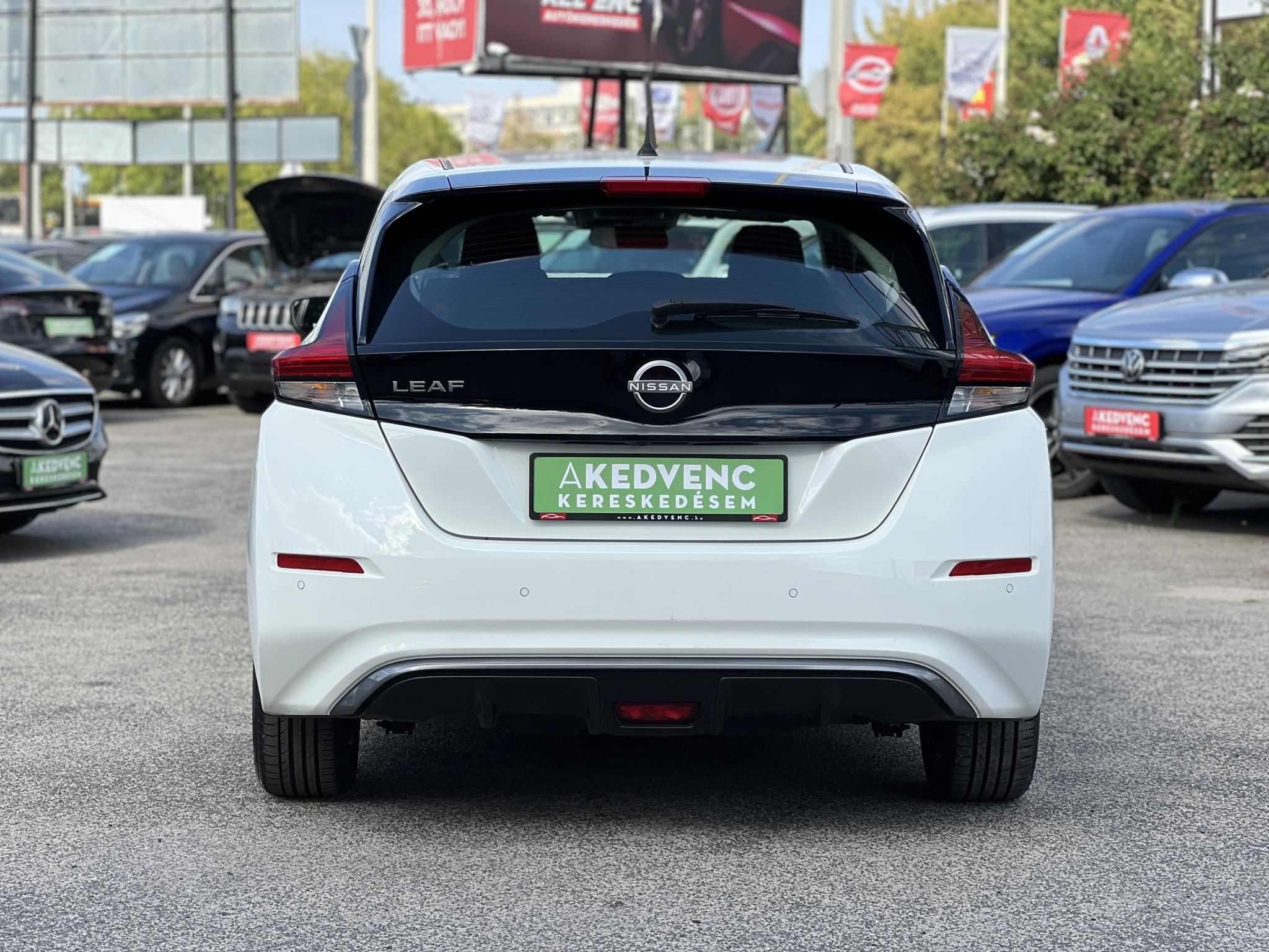 NISSAN LEAF Acenta 40kWh (Automata) 29e km. keyless. 360 kamera. első-hátsó ülésfűtés. téli-nyári kerék szett!