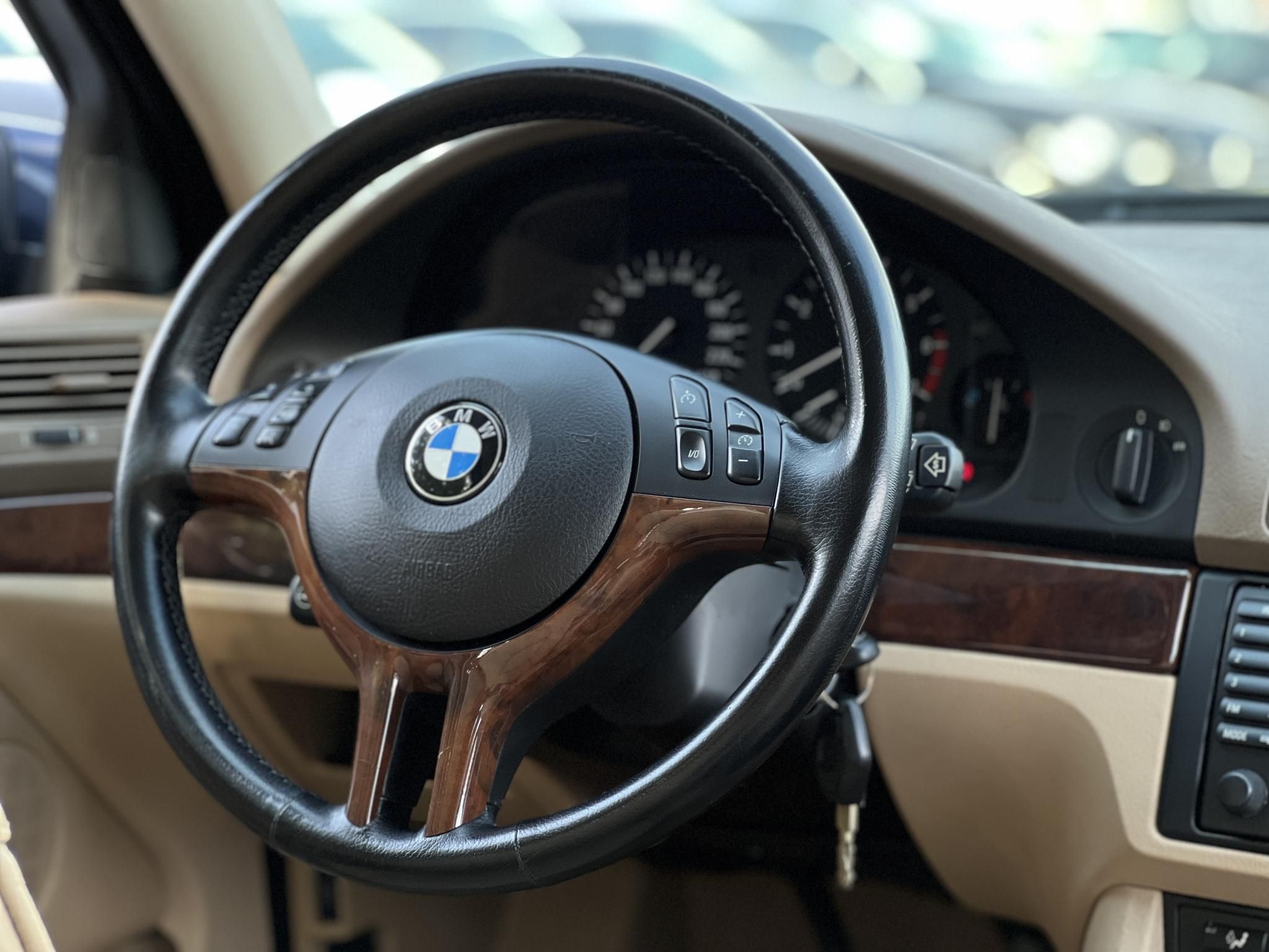 BMW 540i (Automata) Rozsdamentes. frissen szervizelt. végig vezetett szervizkönyv