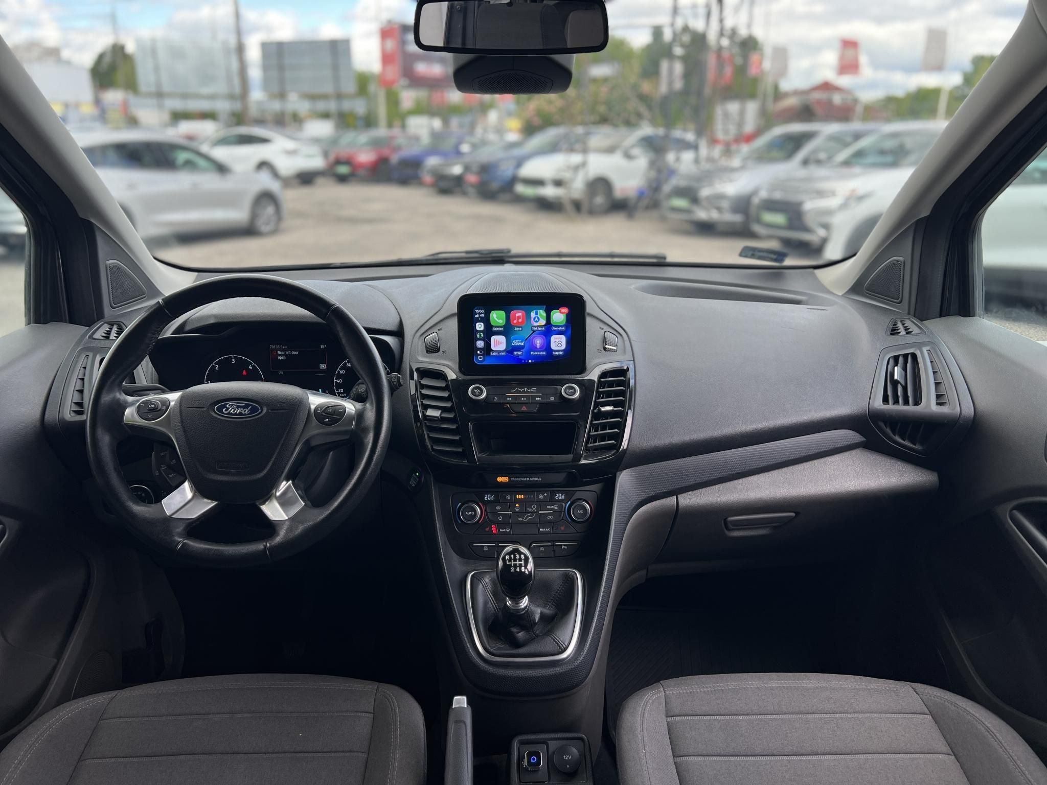 FORD CONNECT Tourneo230 1.5 TDCi L2 Titanium (7 személyes ) 79e km. M.o.-i. Márkaszervizelt előélet!