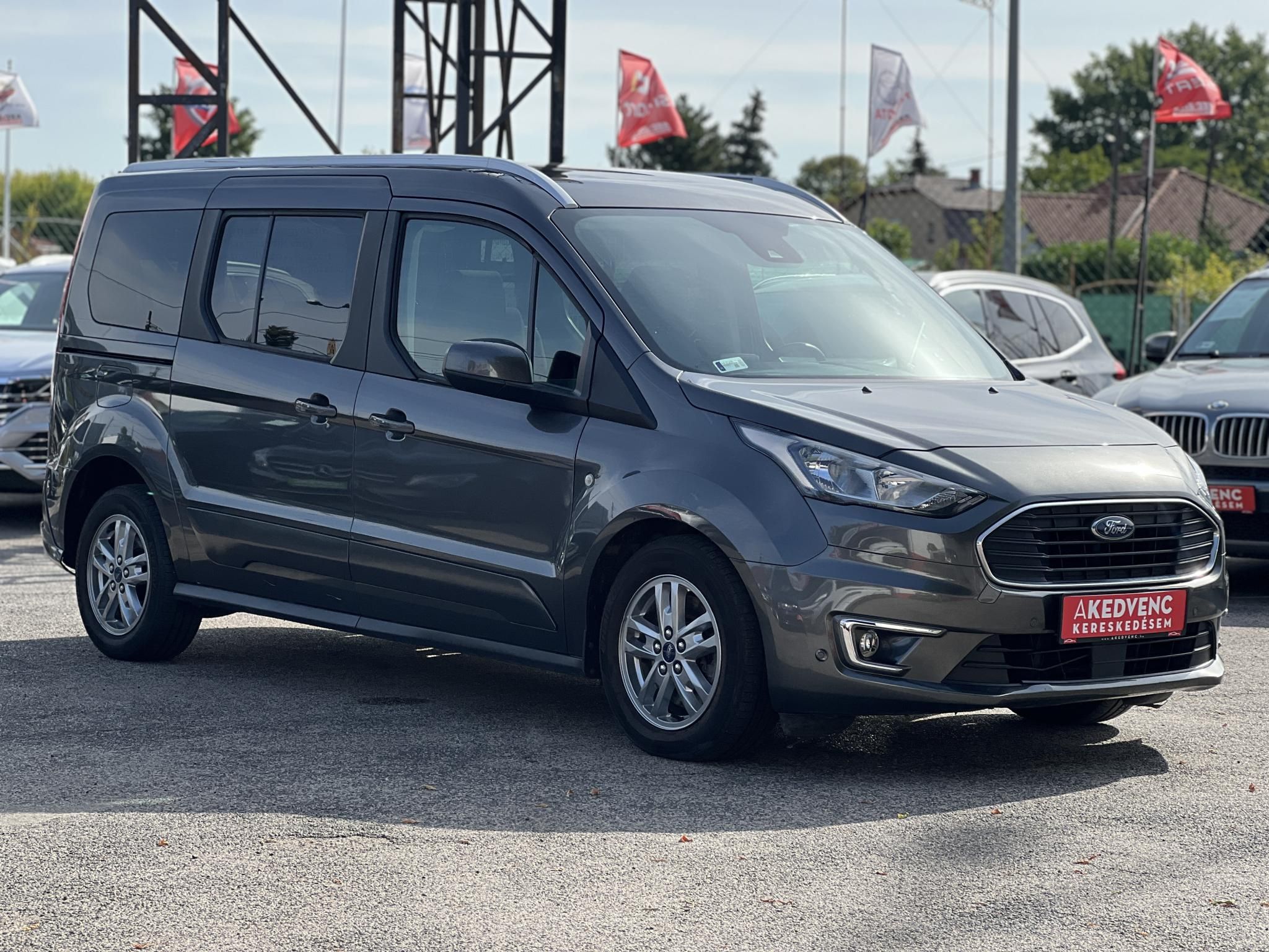 FORD CONNECT Tourneo230 1.5 TDCi L2 Titanium (7 személyes ) 79e km. M.o.-i. Márkaszervizelt előélet!