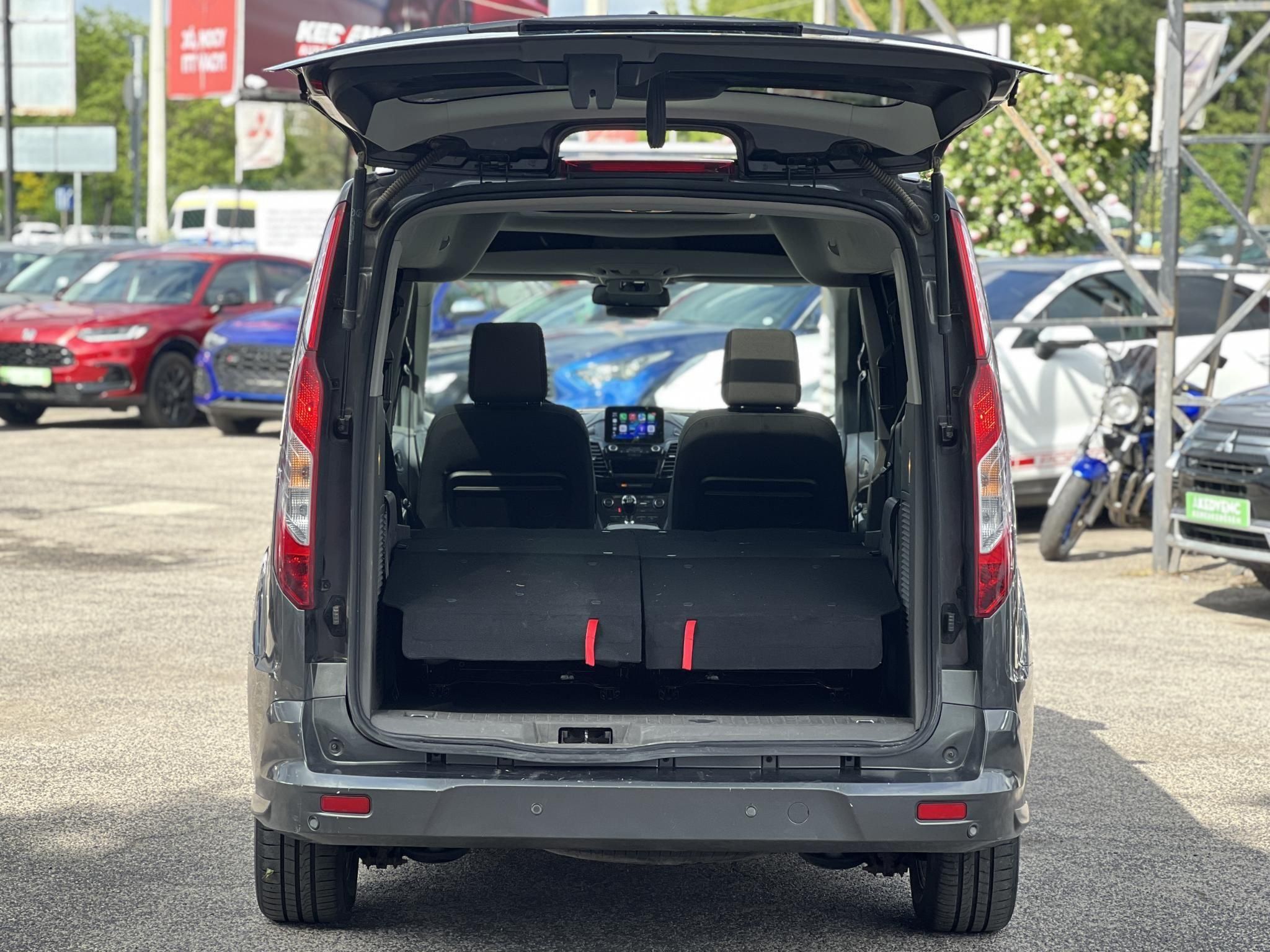 FORD CONNECT Tourneo230 1.5 TDCi L2 Titanium (7 személyes ) 79e km. M.o.-i. Márkaszervizelt előélet!