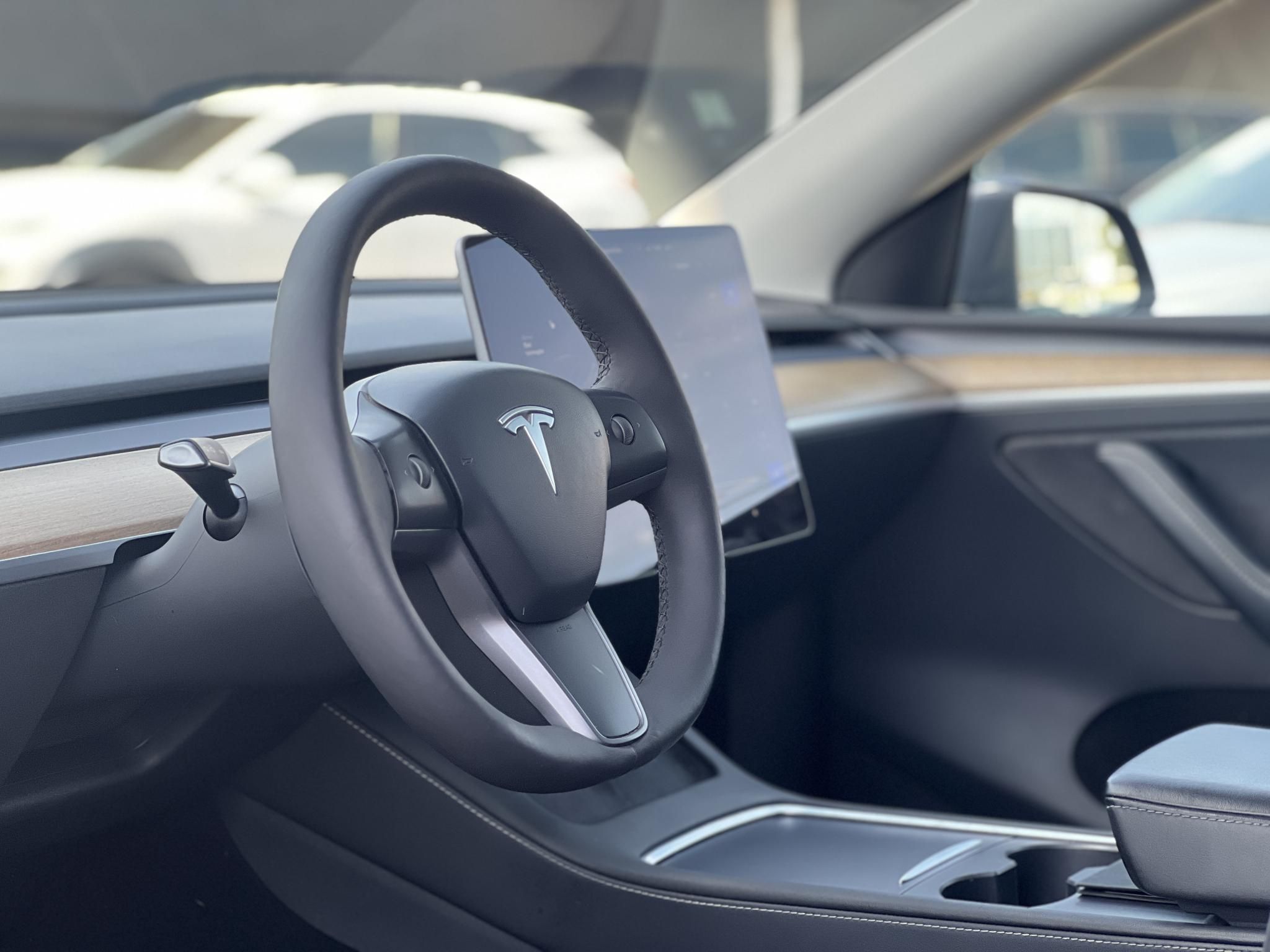TESLA MODEL Y Long Range AWD (Automata) mátrix LED. hőszivattyú. prémium hifi. garanciális!