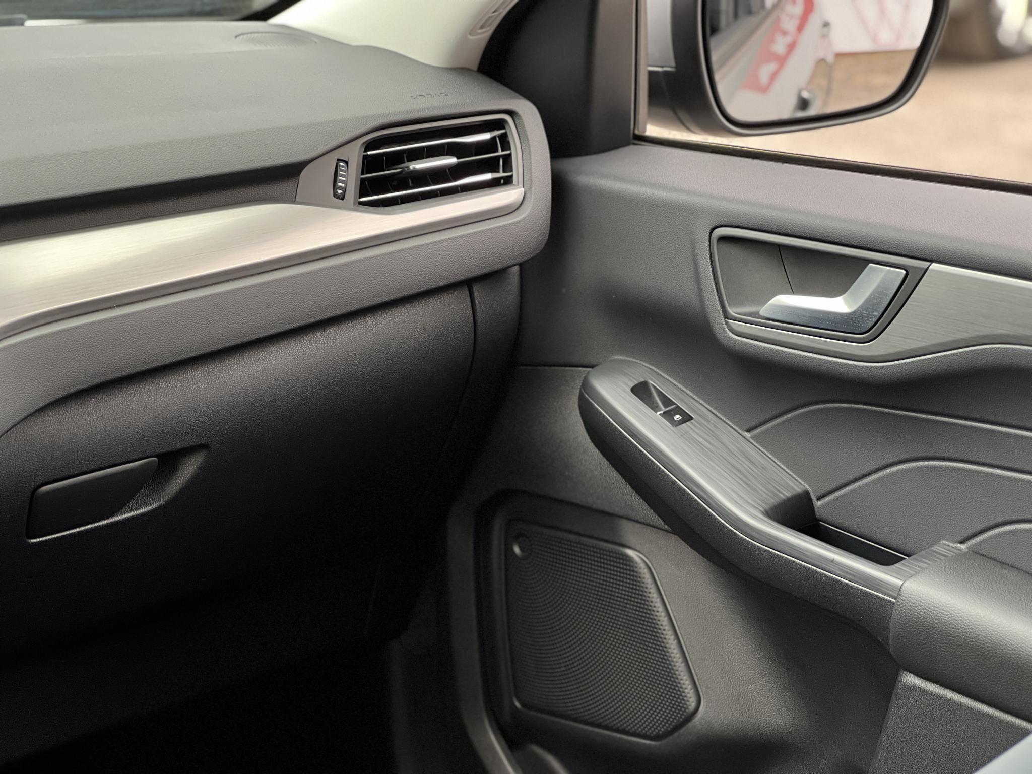 FORD KUGA 2.5 PHEV Titanium CVT 37e km. kitűnő állapot!