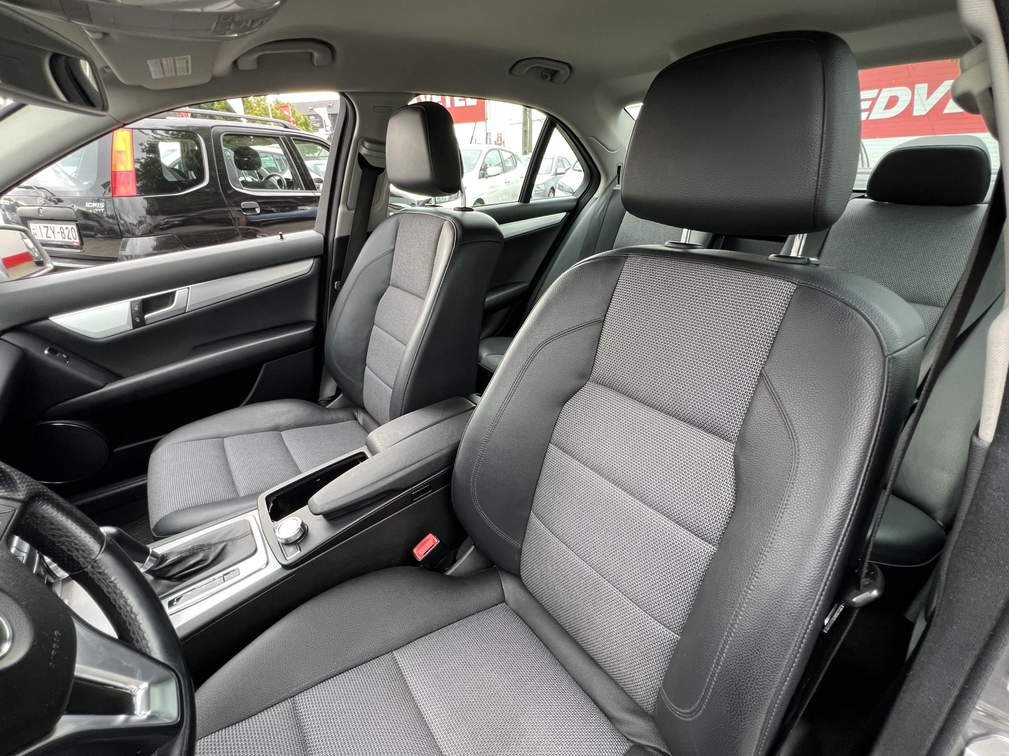 MERCEDES-BENZ C 220 CDI BlueEFFICIENCY Avantgarde (Automata) AMG csomag. Téli-nyári garnitúra. Álomszép beltér!