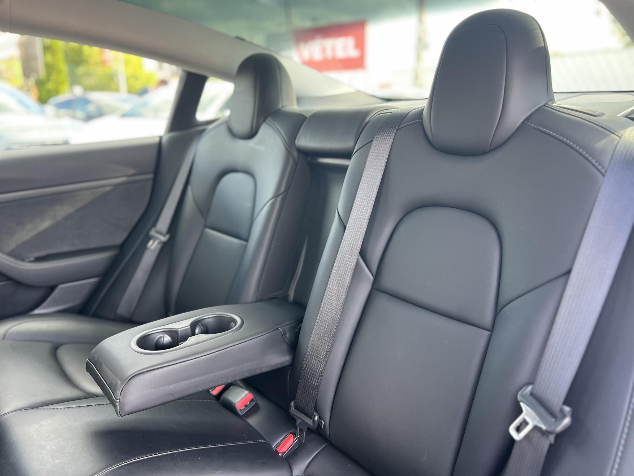 TESLA MODEL 3 Standard Range Plus Aut 123e km. garanciális akkumulátor és hajtás. magyar rendszámos!