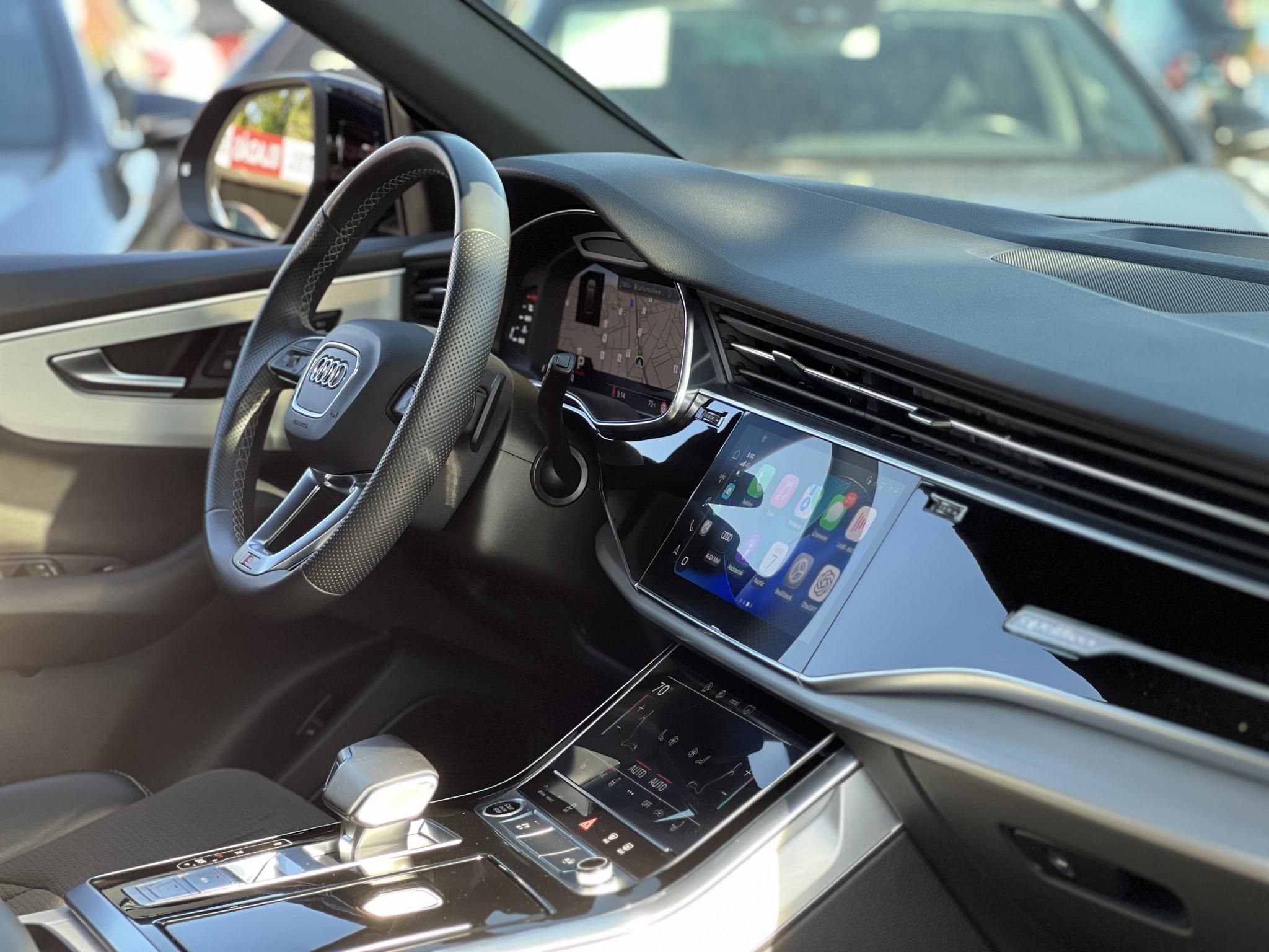 AUDI Q8 50 TDI quattro Tiptronic ic 77e km. M.o.-i. márkaszervizelt előélet. téli-nyári kerék szett!
