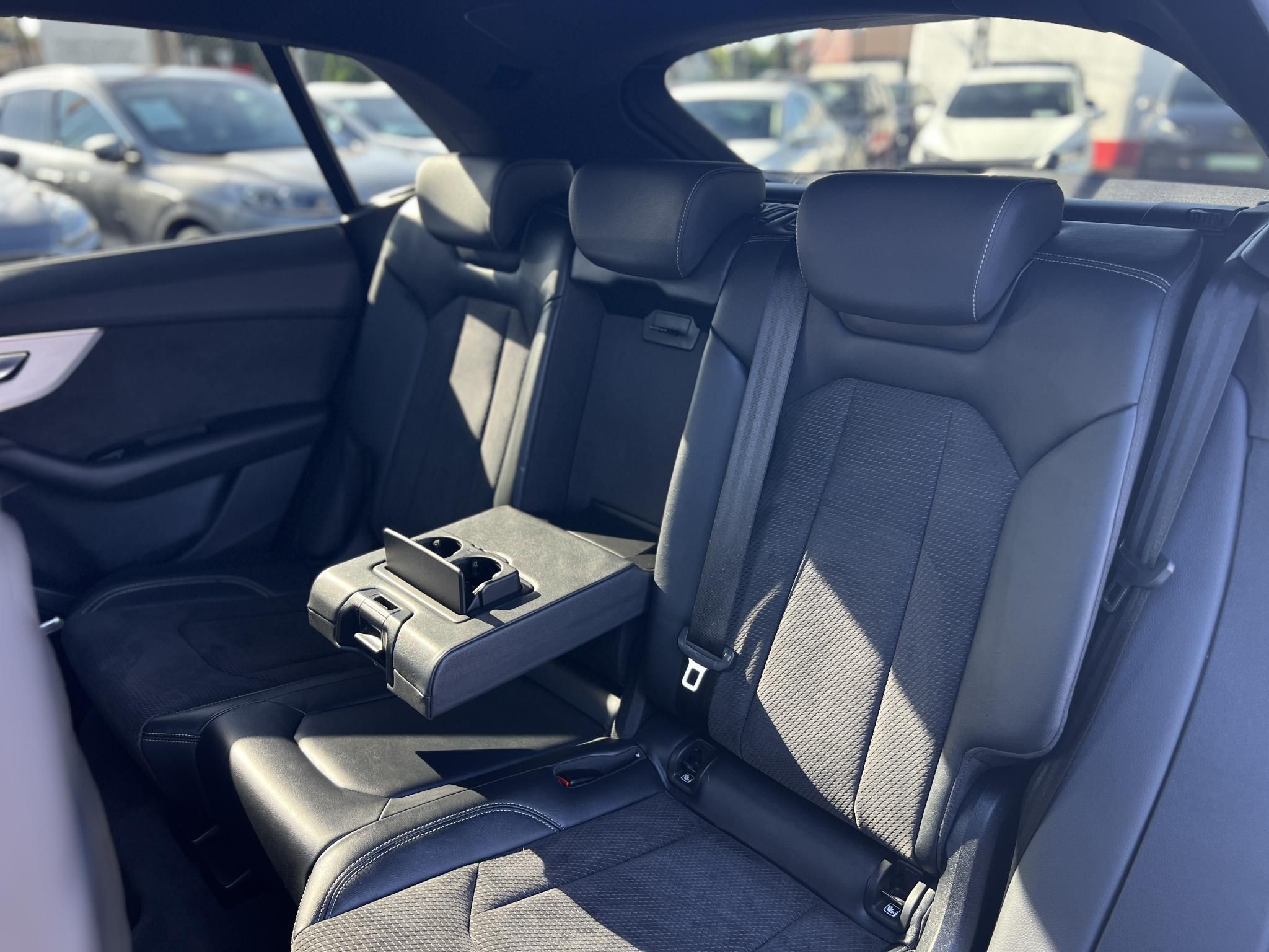 AUDI Q8 50 TDI quattro Tiptronic ic 77e km. M.o.-i. márkaszervizelt előélet. téli-nyári kerék szett!