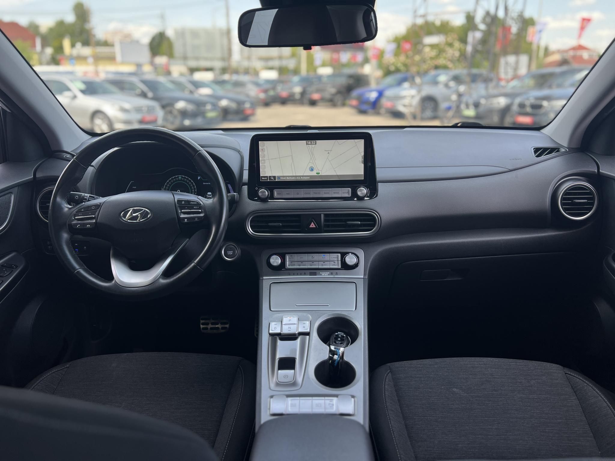 HYUNDAI KONA EV 64kWh Comfort 400+km hatótáv