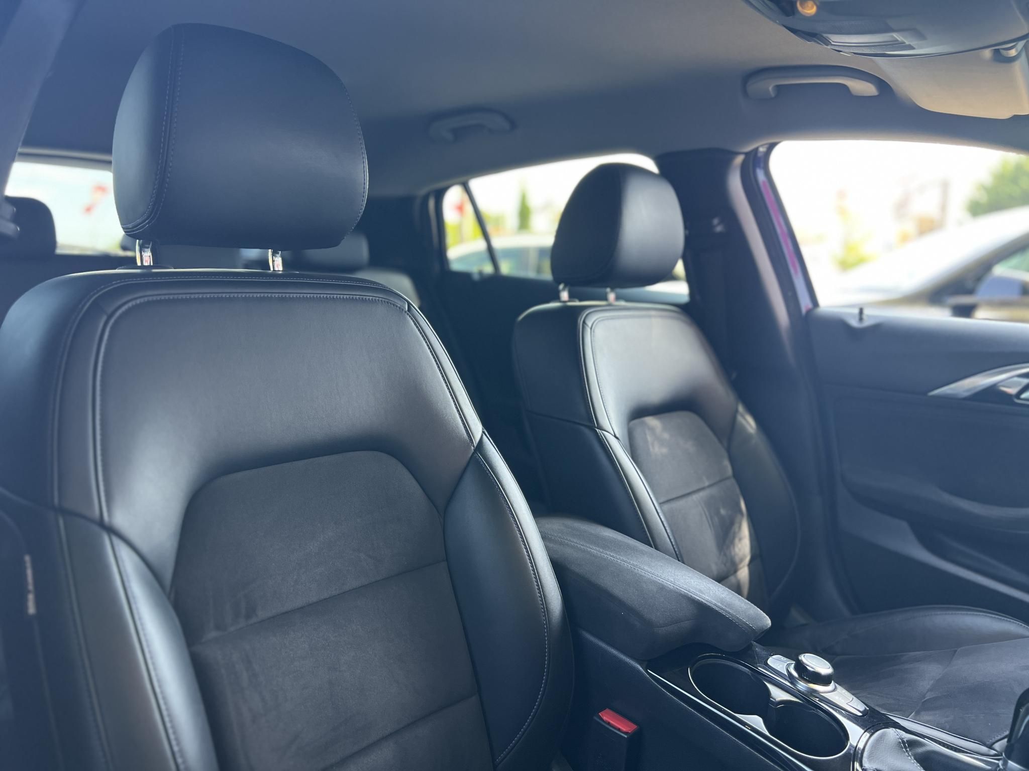 INFINITI Q30 1.5d Premium Tech M.o.-i. Márkaszervizelt. Téli-nyári kerék garnitúra!