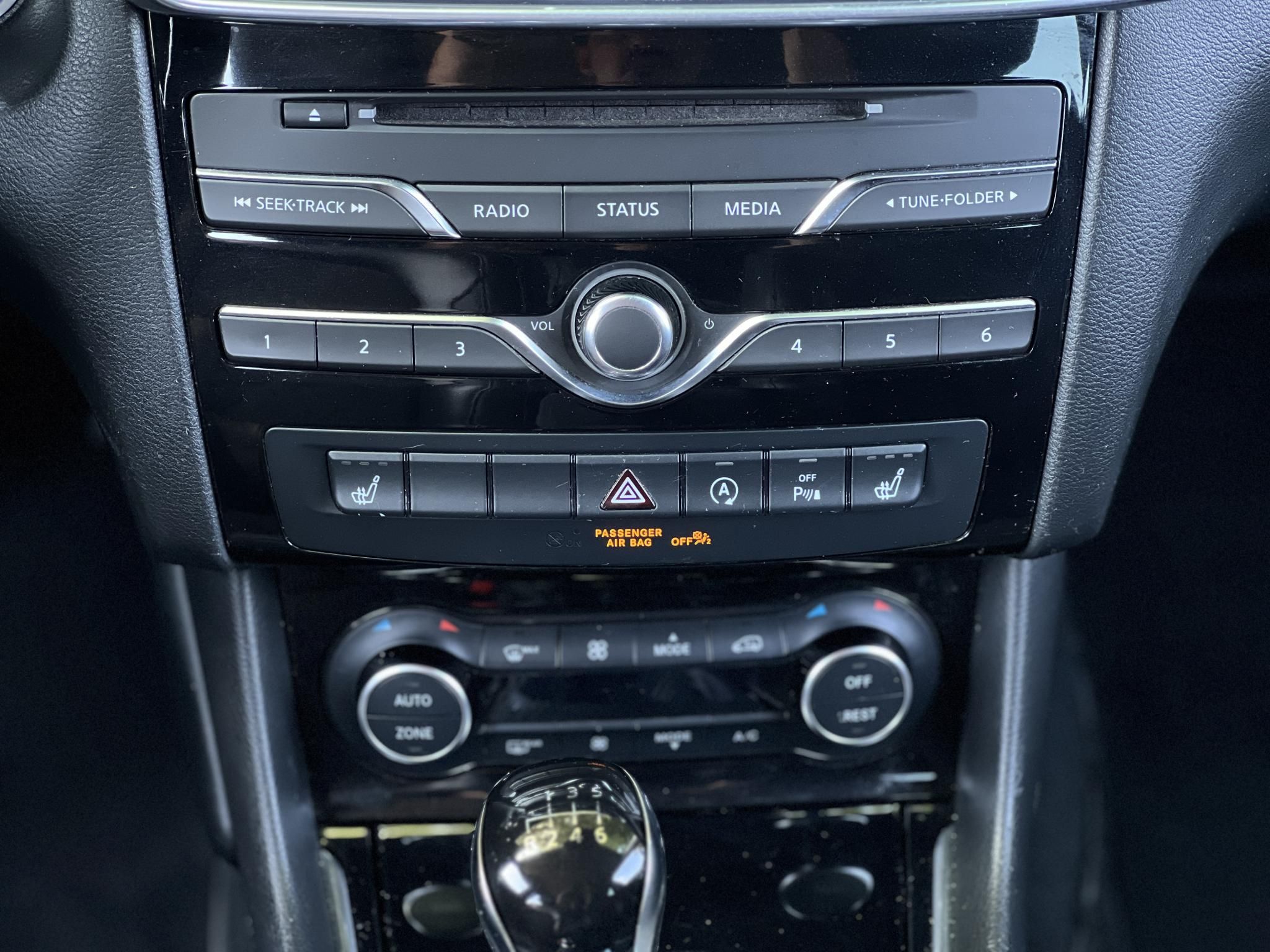 INFINITI Q30 1.5d Premium Tech M.o.-i. Márkaszervizelt. Téli-nyári kerék garnitúra!