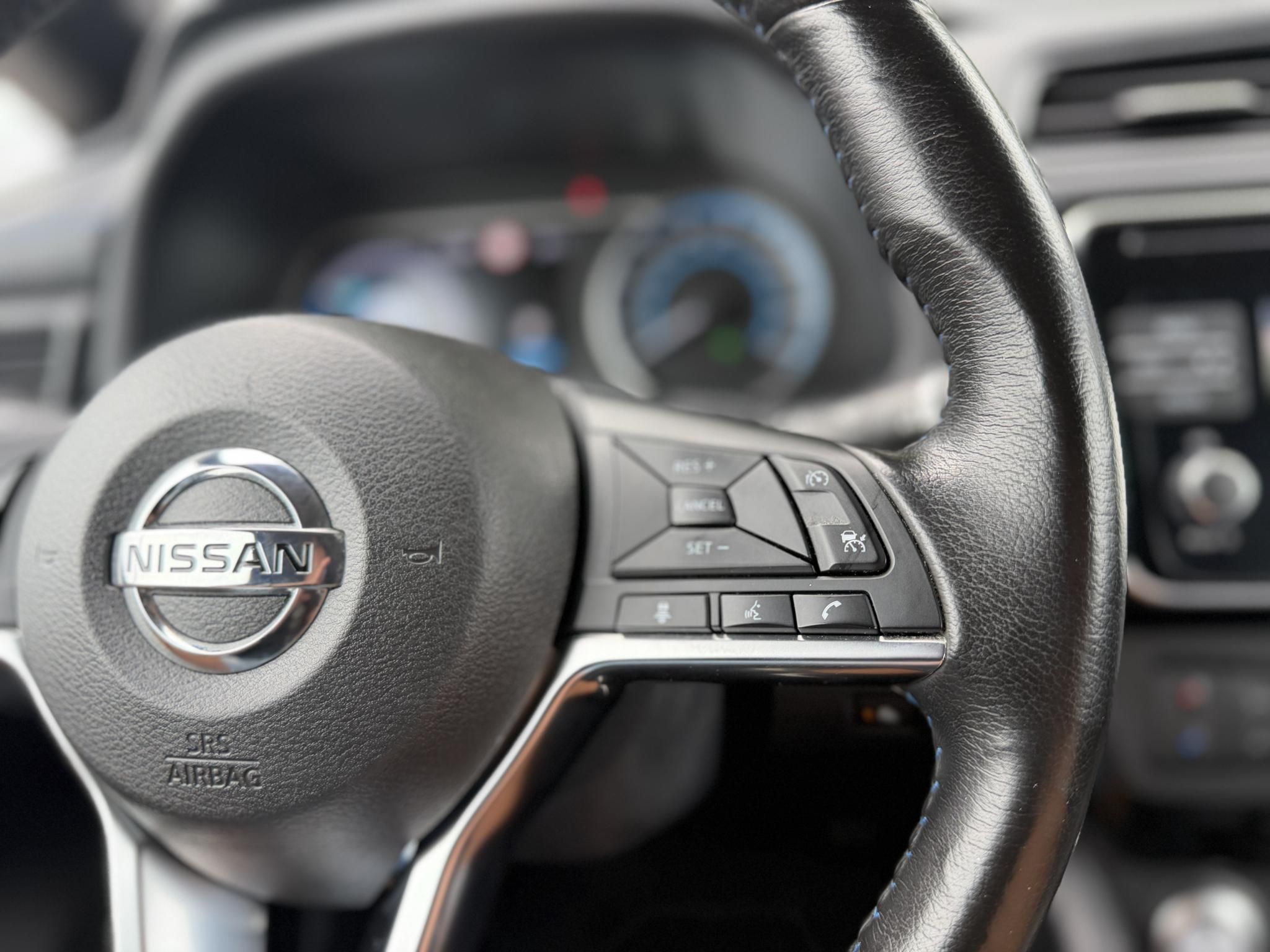 NISSAN LEAF N-Connecta 40kWh (Automata) 59e km. 360 kamera. első-hátsó ülésfűtés. kormányfűtés. CARPLAY!