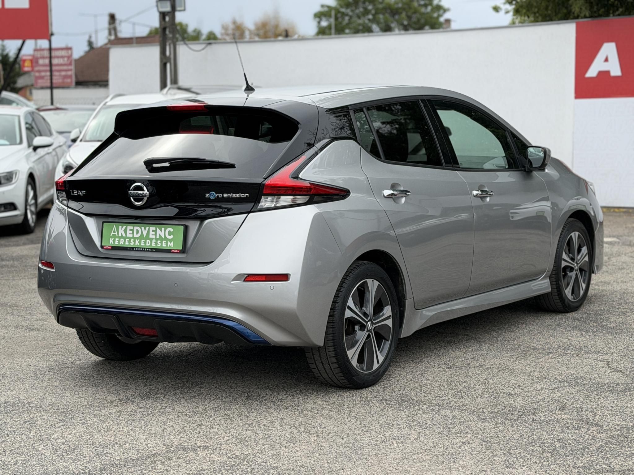 NISSAN LEAF N-Connecta 40kWh (Automata) 59e km. 360 kamera. első-hátsó ülésfűtés. kormányfűtés. CARPLAY!
