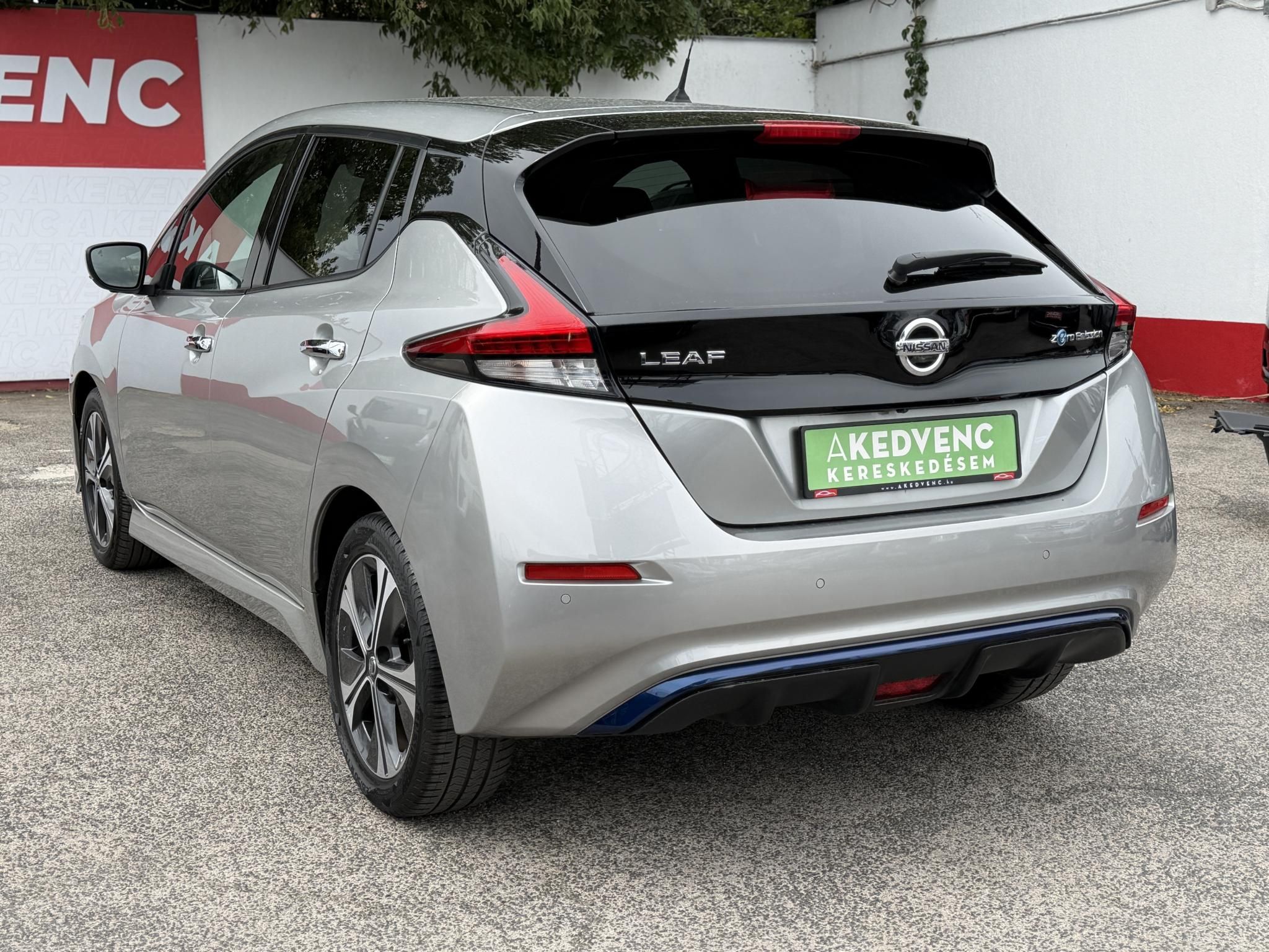NISSAN LEAF N-Connecta 40kWh (Automata) 59e km. 360 kamera. első-hátsó ülésfűtés. kormányfűtés. CARPLAY!