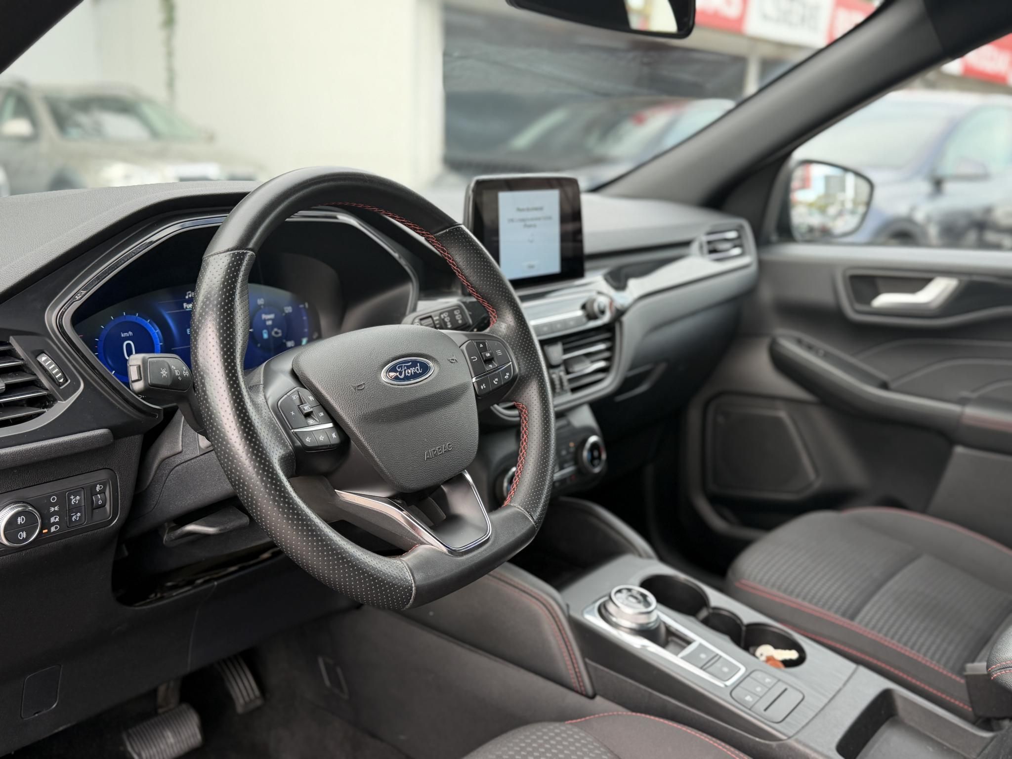 FORD KUGA 2.5 PHEV Freedom CVT 103e km. 70 km elektromos hatótáv. kamera. ülésfűtés. vonóhorog. CARPLAY!