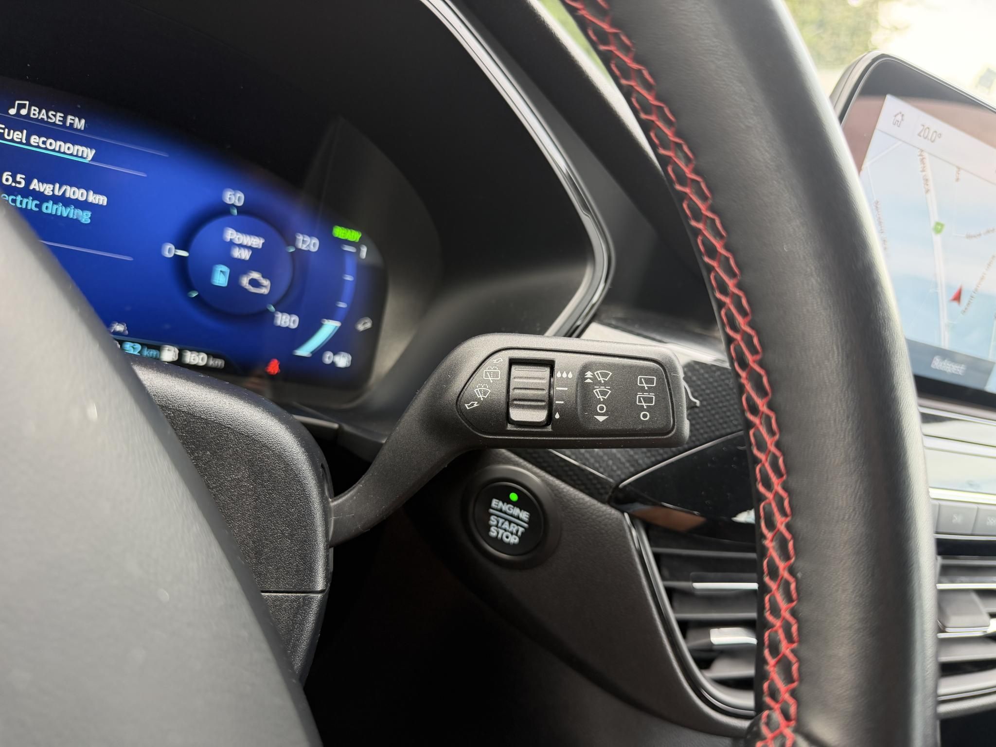 FORD KUGA 2.5 PHEV Freedom CVT 103e km. 70 km elektromos hatótáv. kamera. ülésfűtés. vonóhorog. CARPLAY!