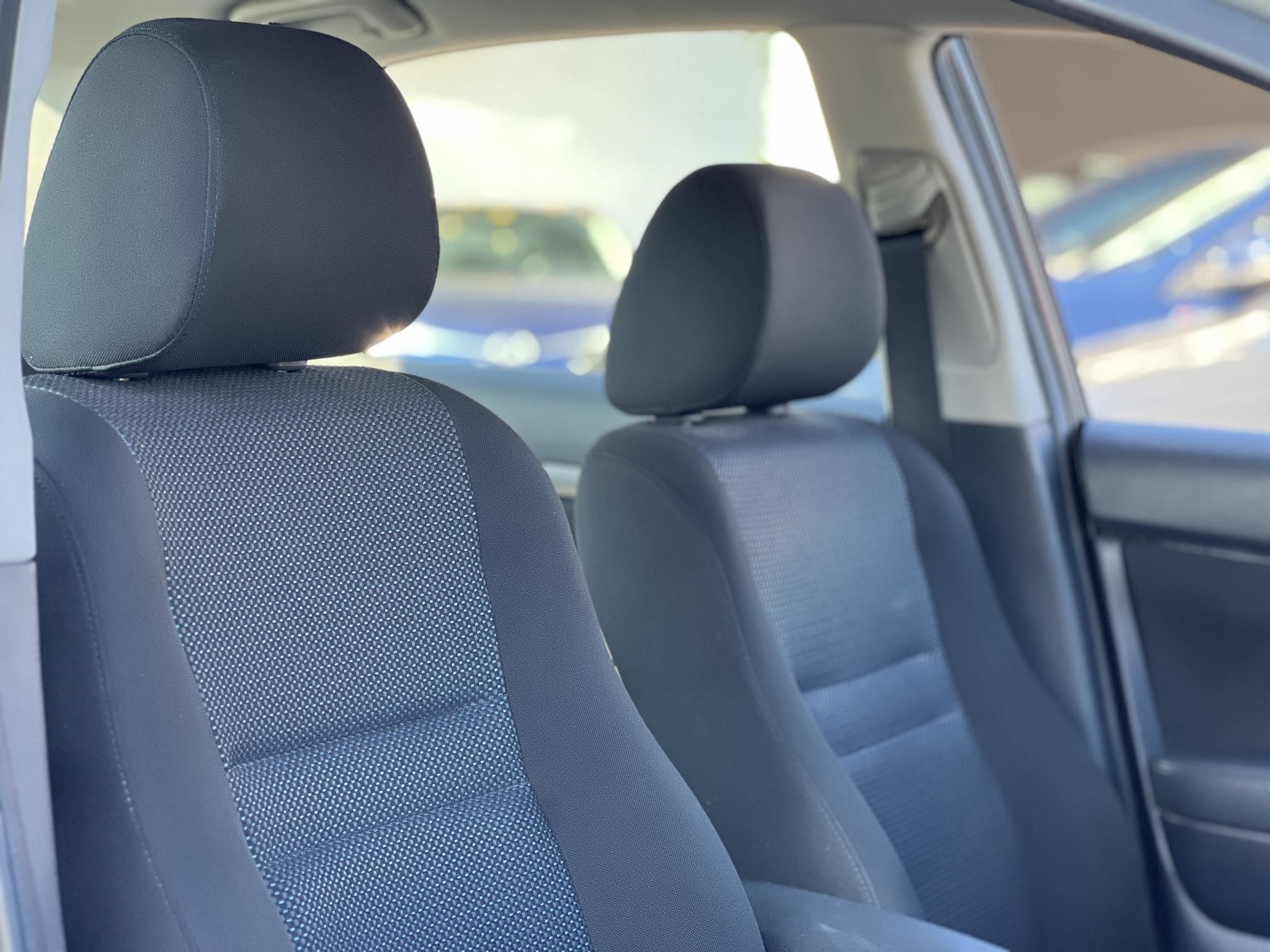 TOYOTA AVENSIS 1.8 Sol 133e km. ülésfűtés. digitklíma. vonóhorog. 2 gyári kulcs!
